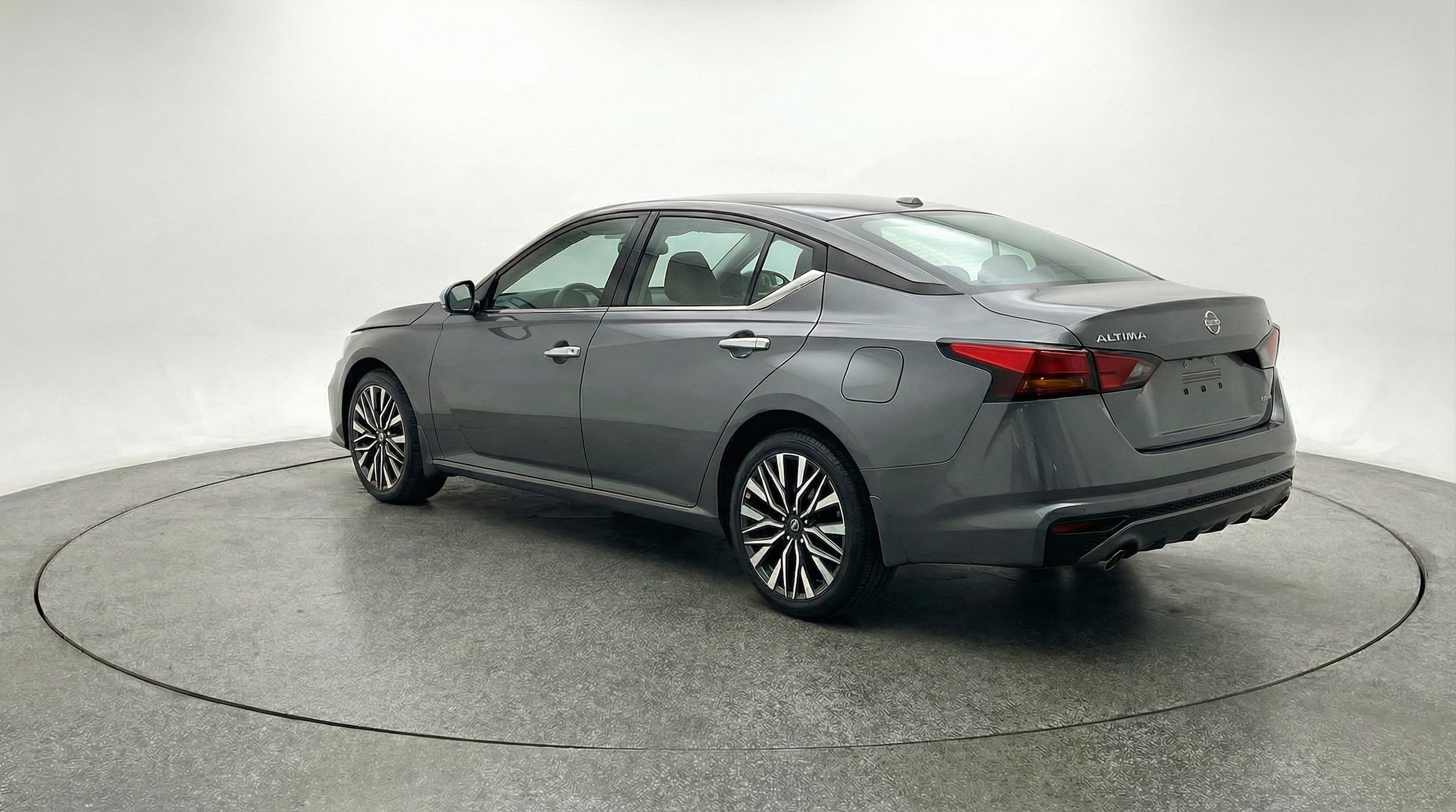 Thumbnail: 2025 Nissan Altima - 5