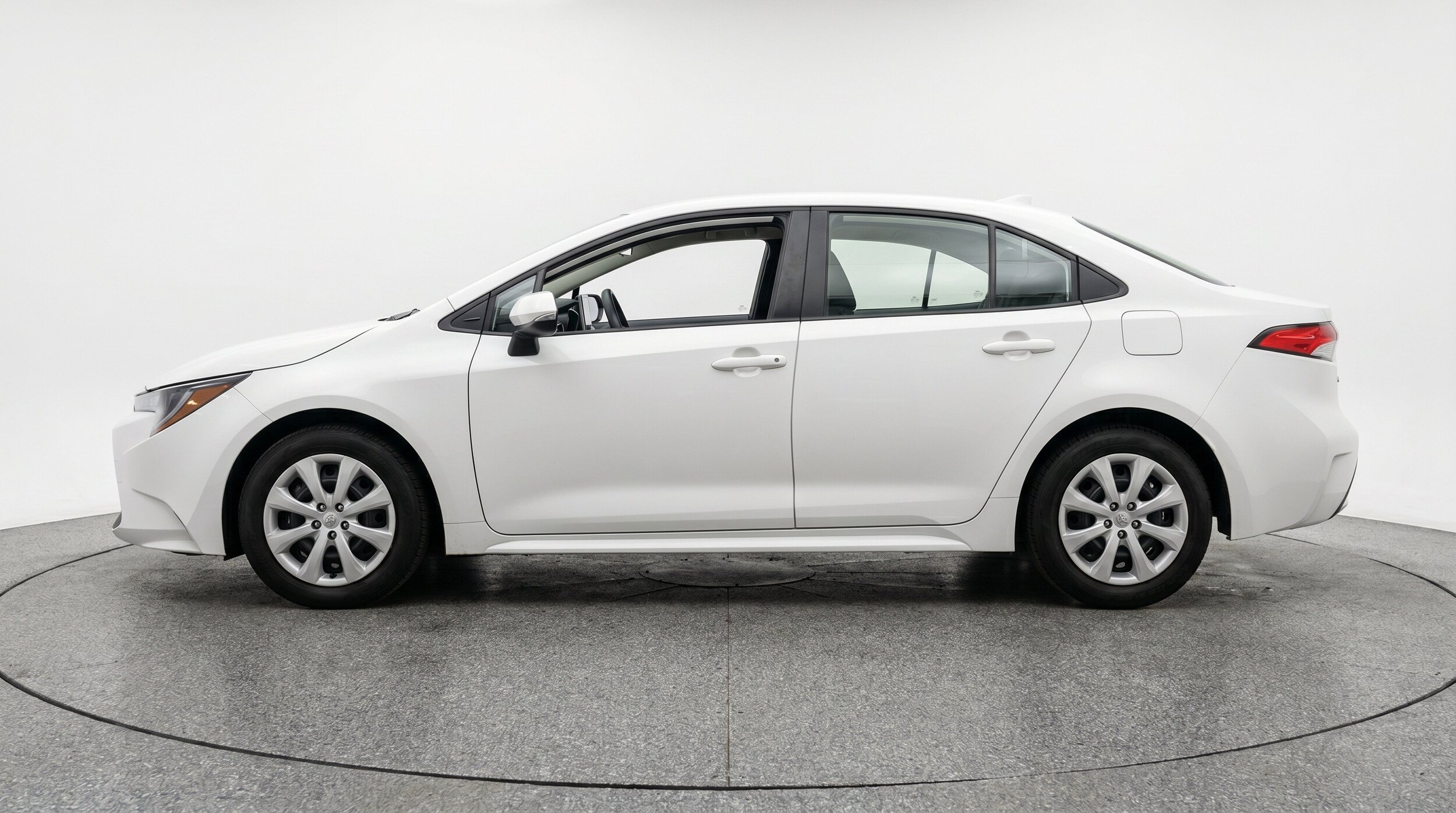 Thumbnail: 2025 Toyota Corolla - 5