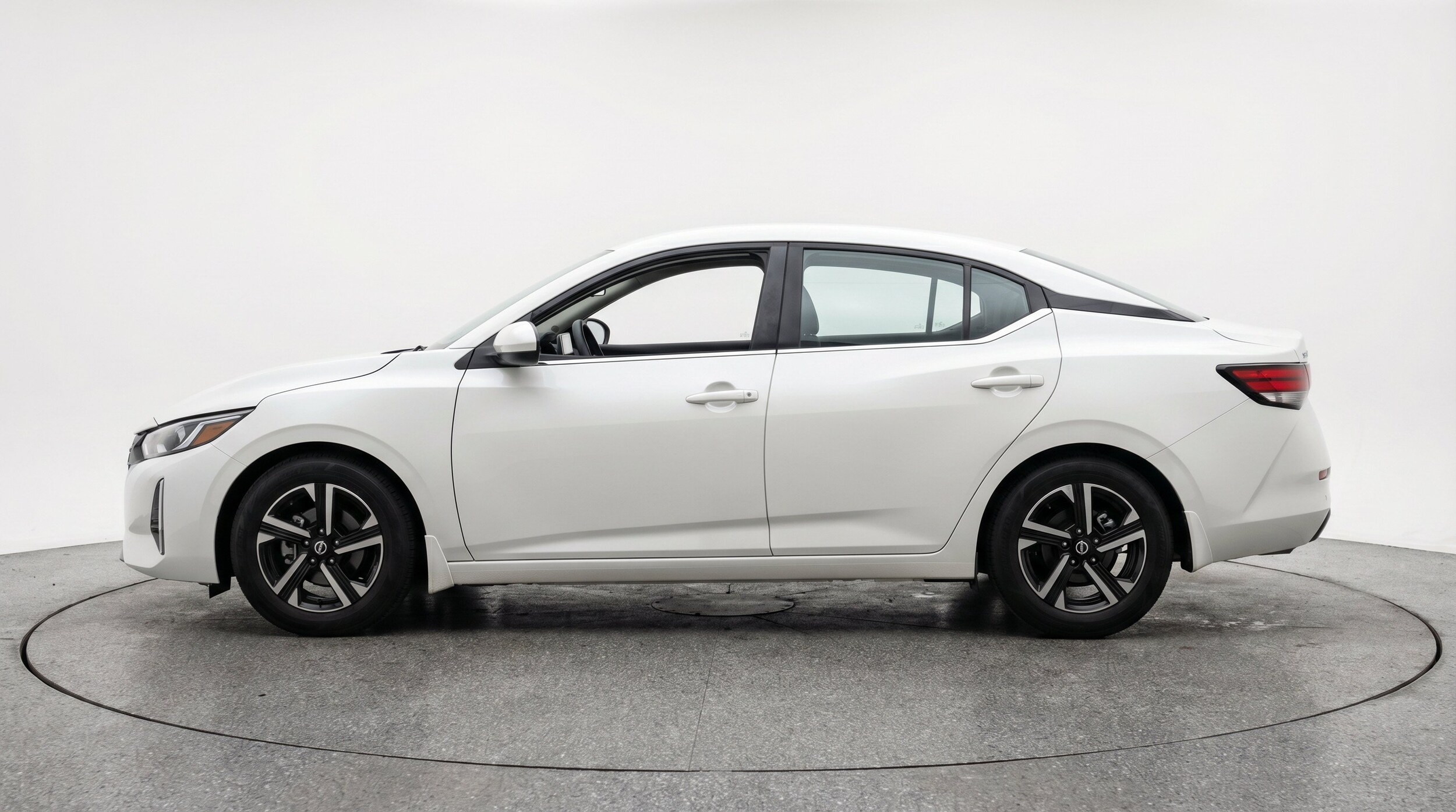 Thumbnail: 2025 Nissan Sentra - 5