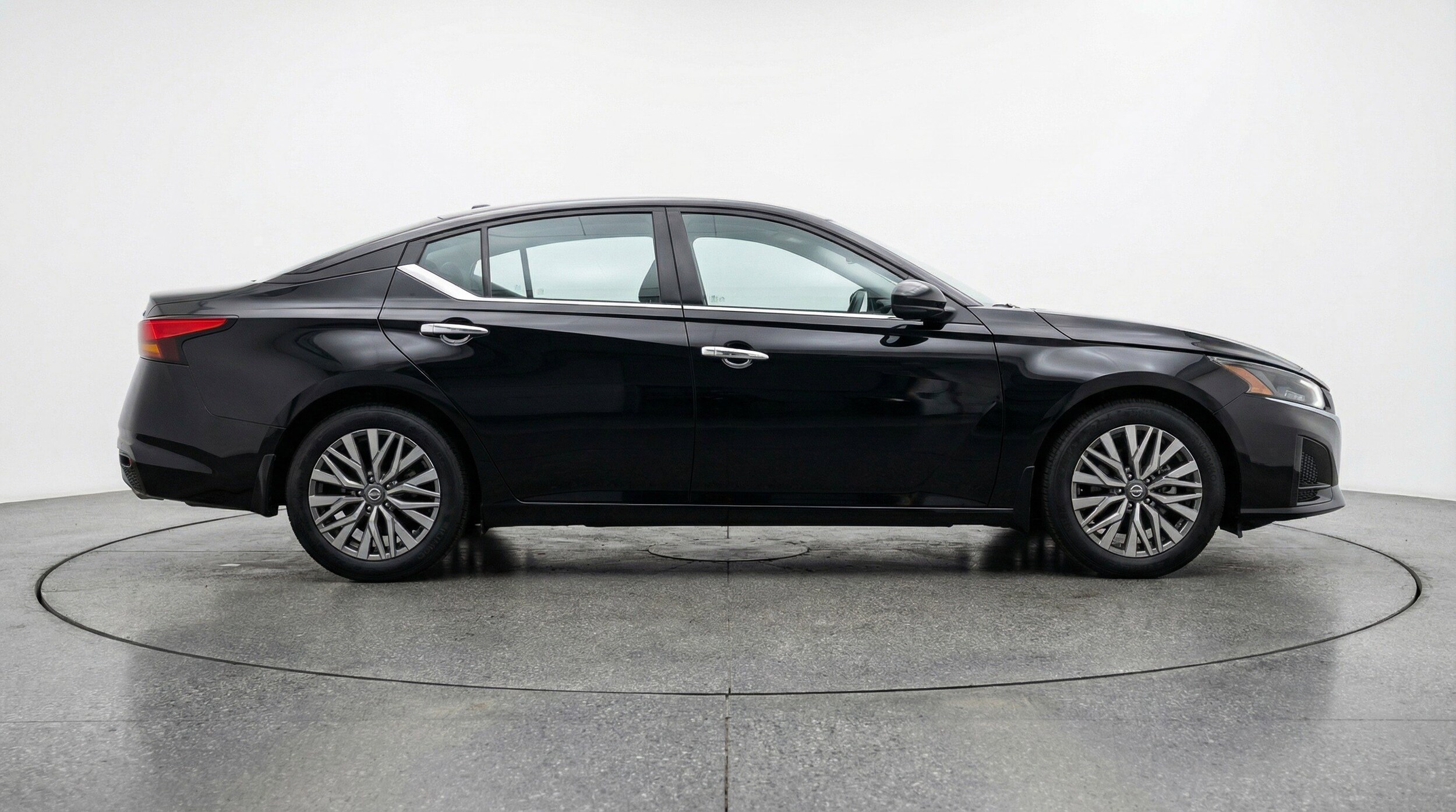 Thumbnail: 2025 Nissan Altima - 11