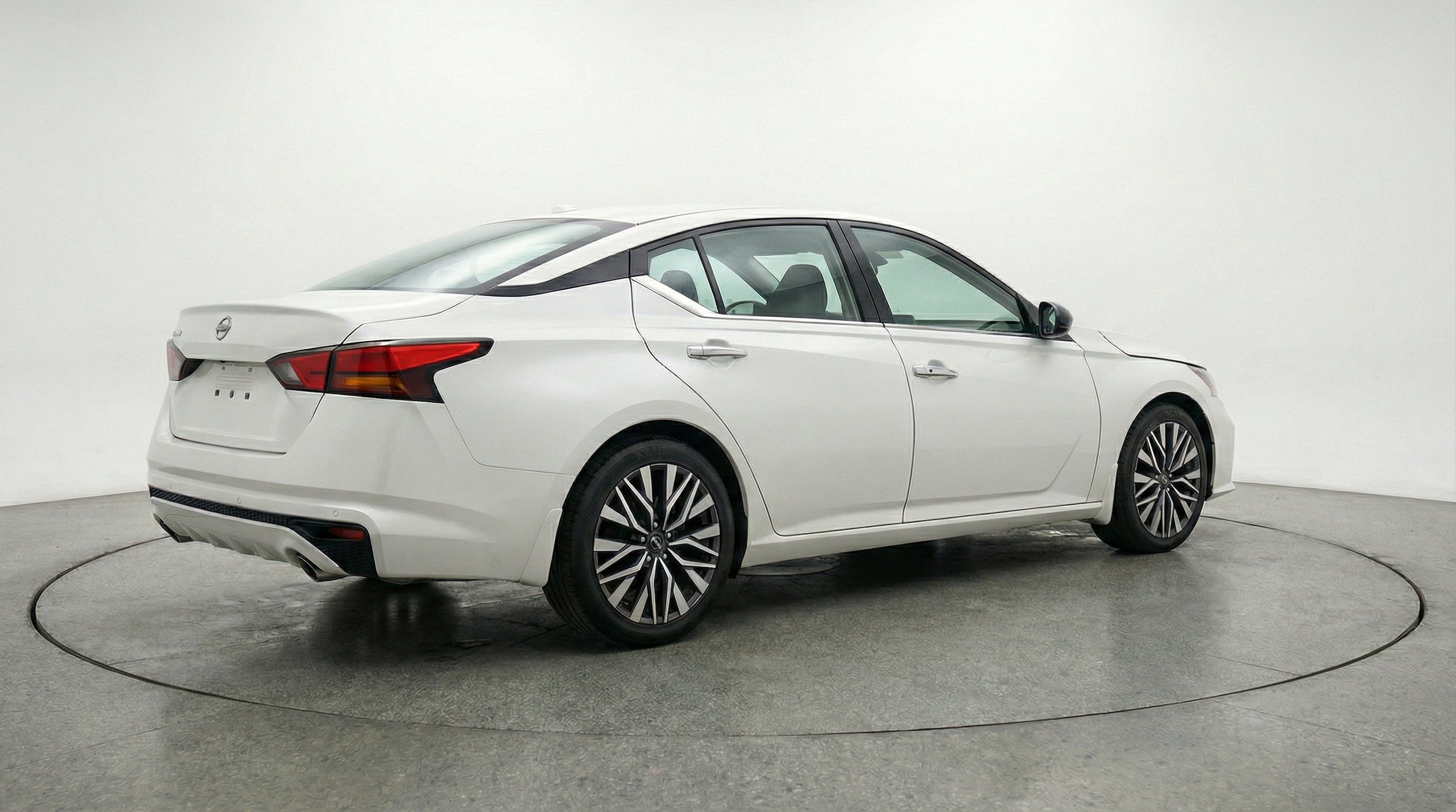 Thumbnail: 2025 Nissan Altima - 9