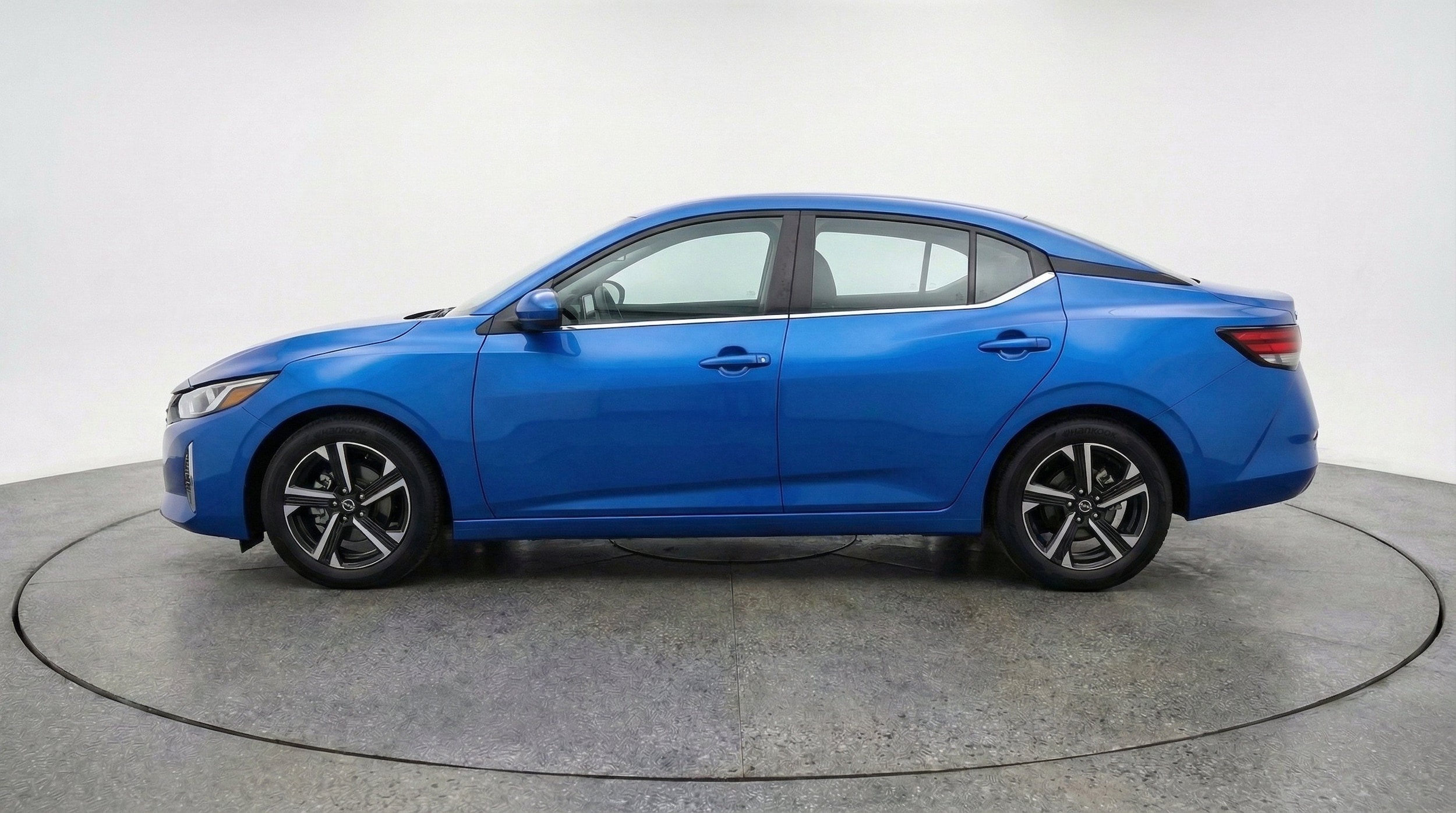 Thumbnail: 2025 Nissan Sentra - 5