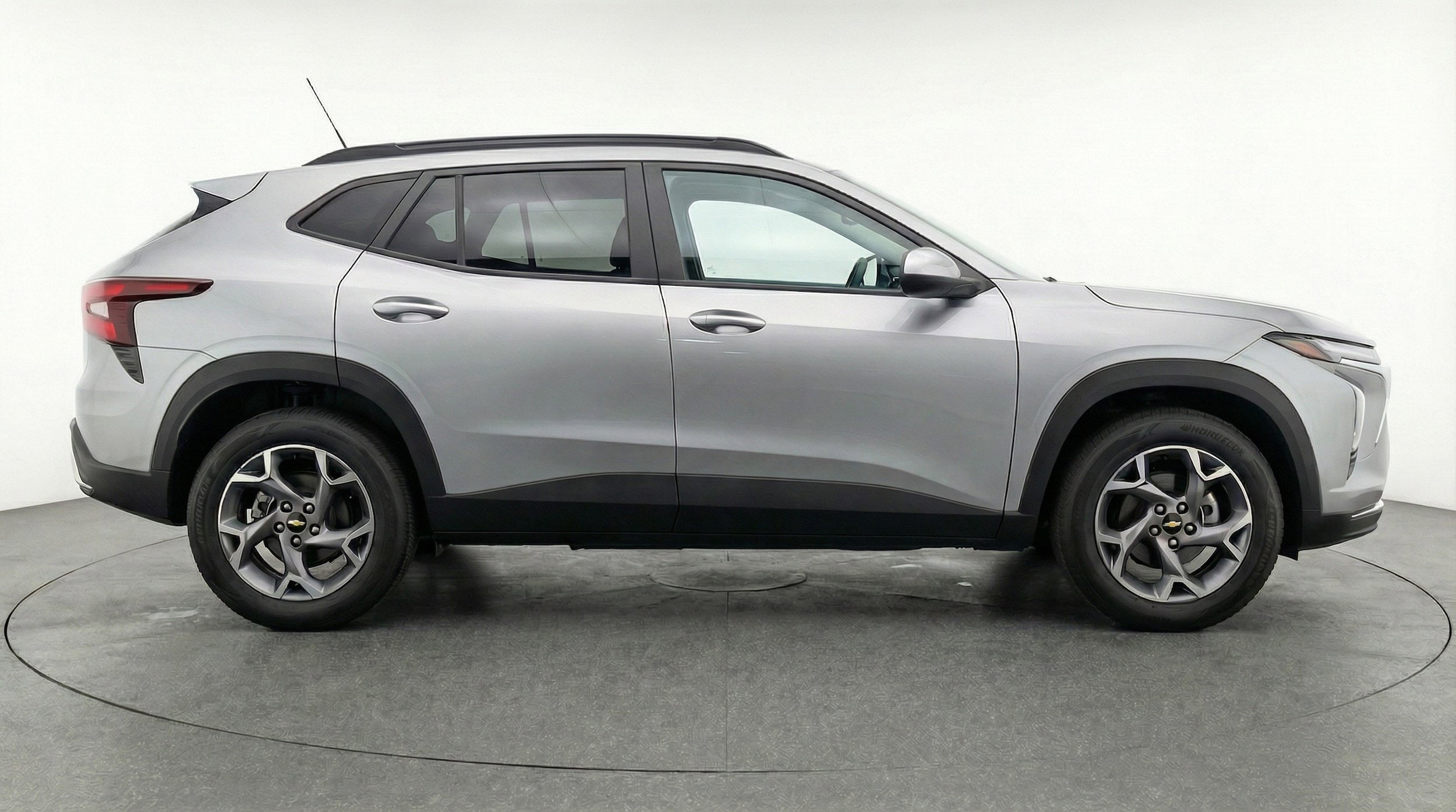 Thumbnail: 2025 Chevrolet Trax - 8