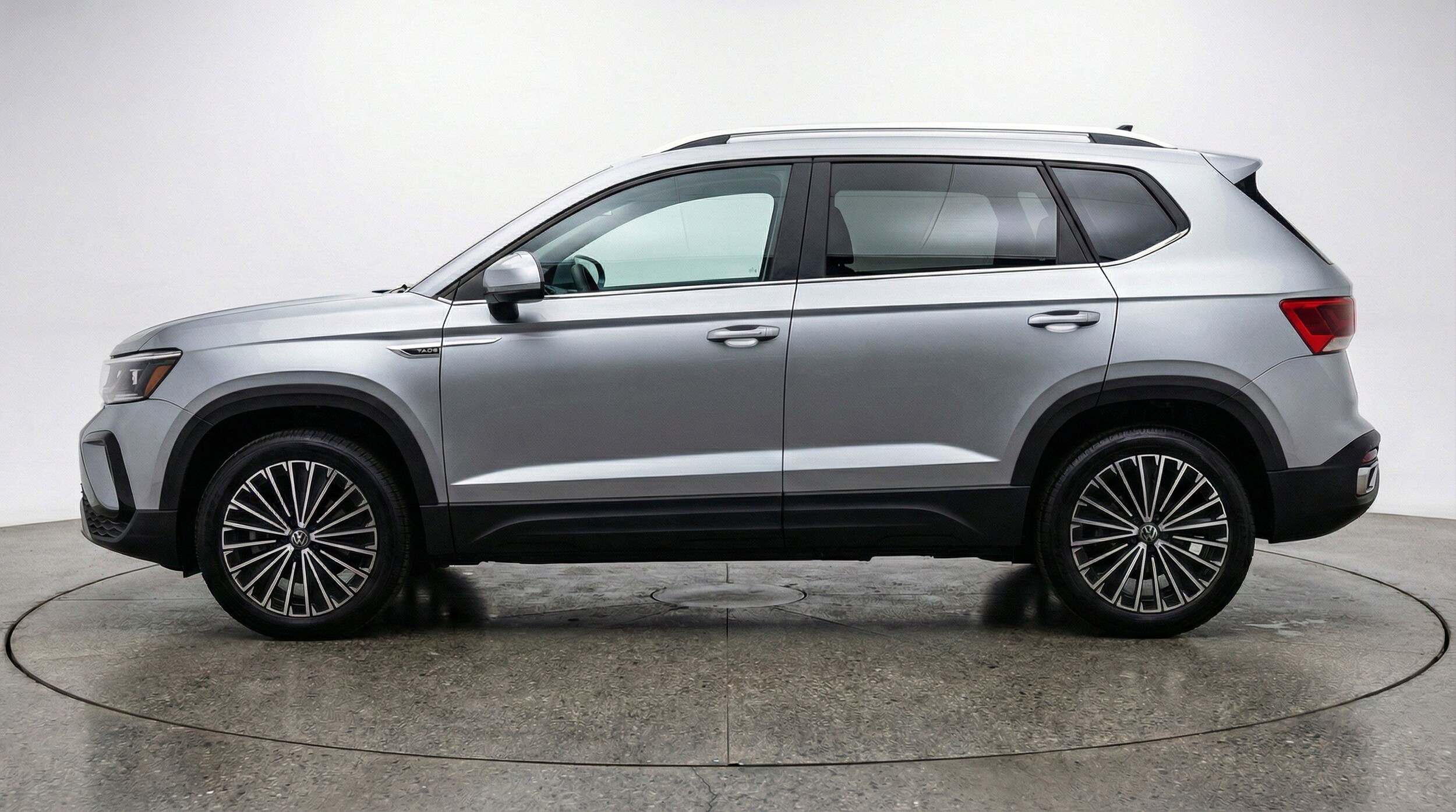 Thumbnail: 2025 Volkswagen Taos - 5