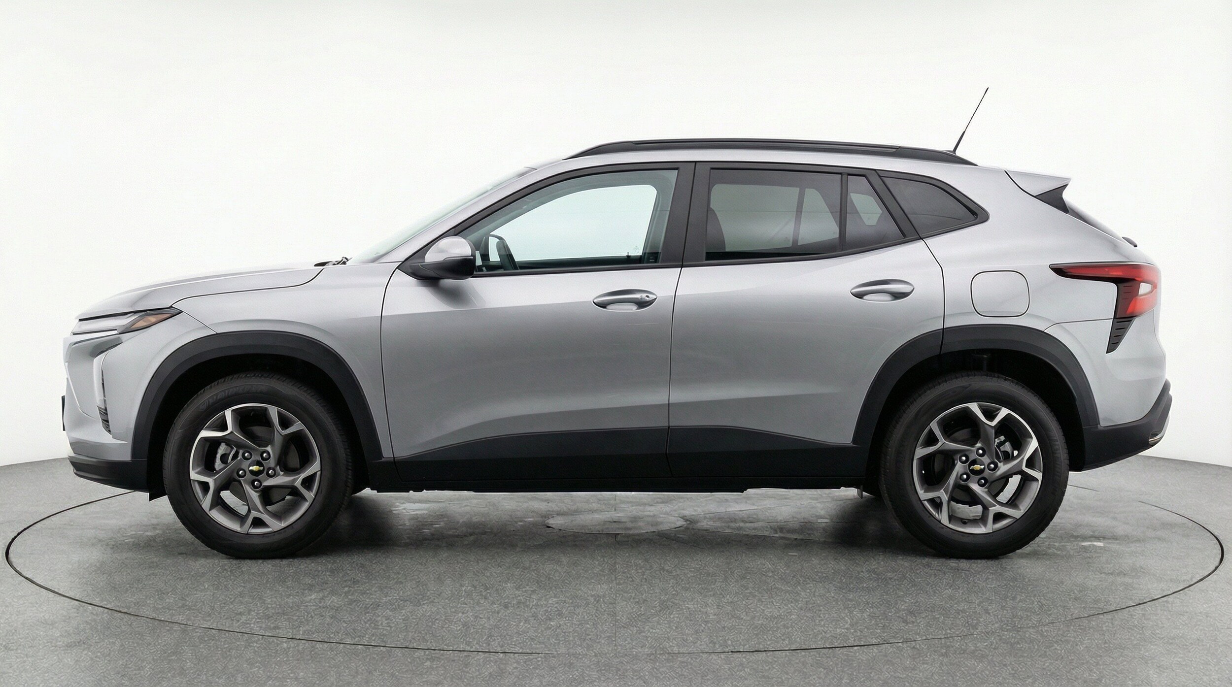 Thumbnail: 2025 Chevrolet Trax - 5