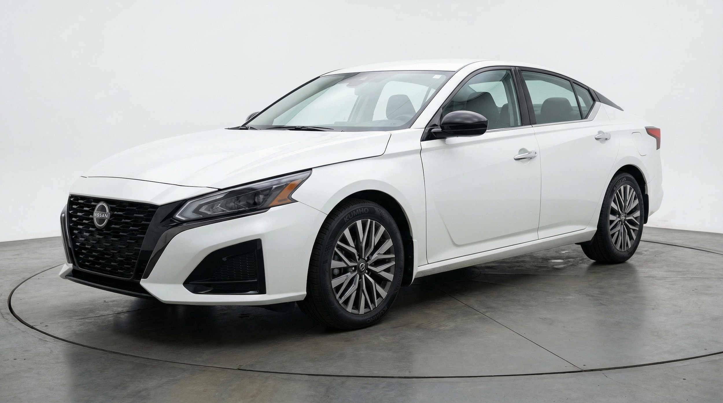 Thumbnail: 2025 Nissan Altima - 3