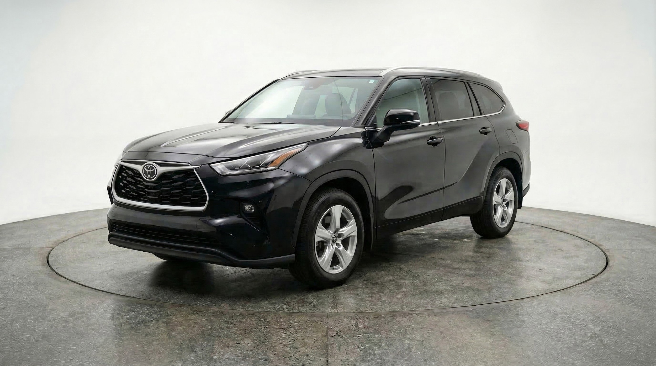 Thumbnail: 2025 Toyota Highlander - 3