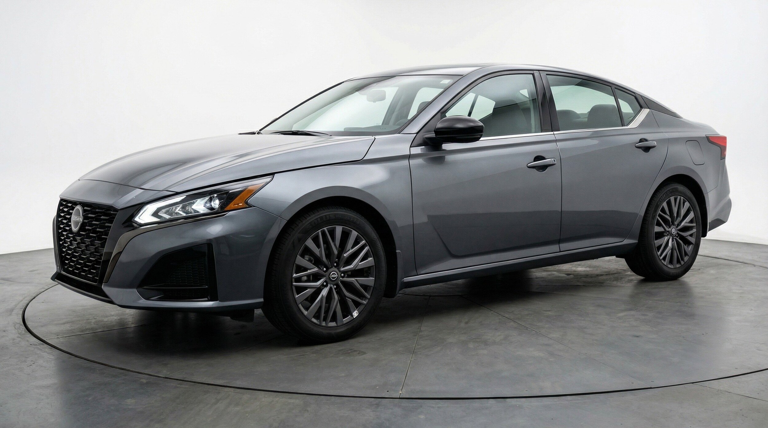 Thumbnail: 2025 Nissan Altima - 3