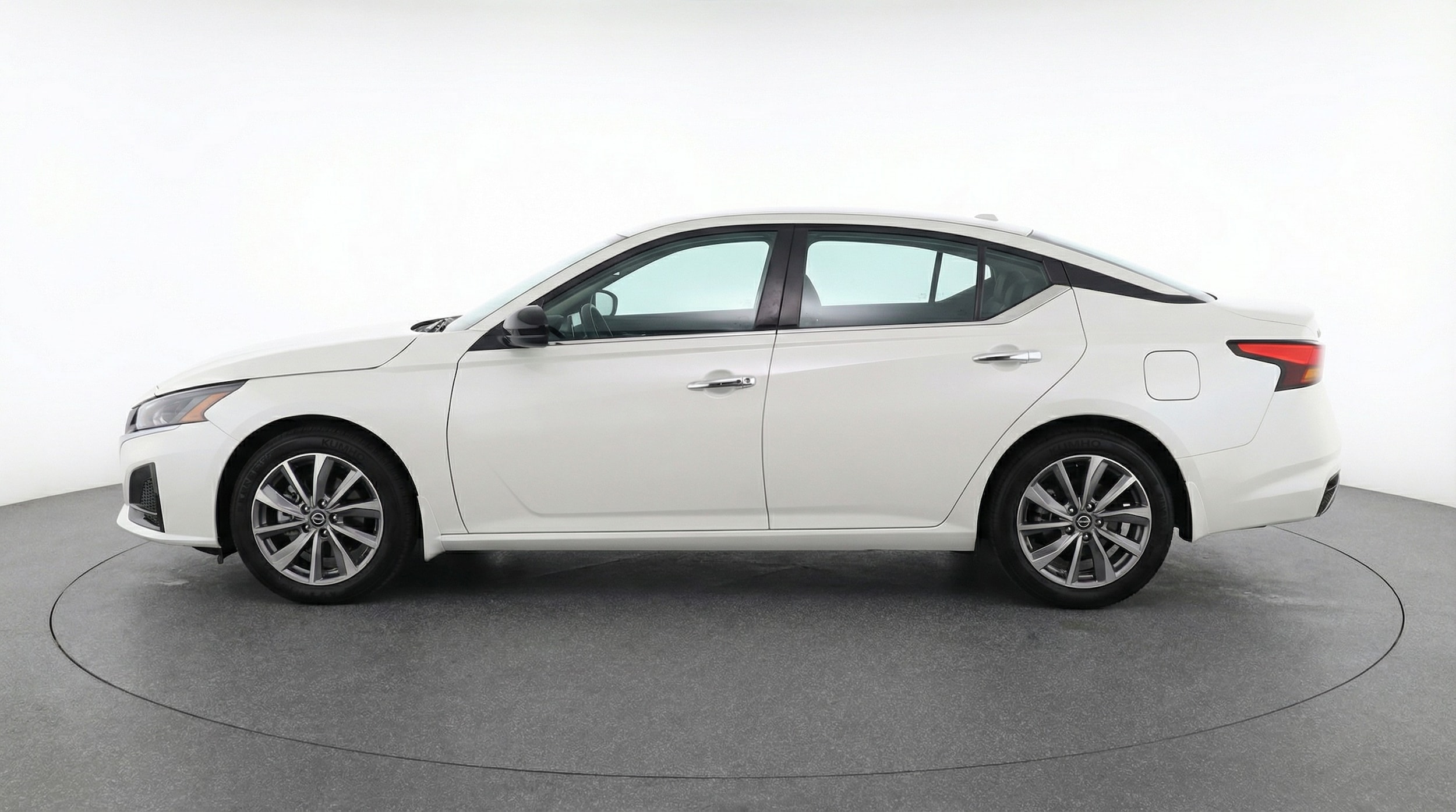 Thumbnail: 2025 Nissan Altima - 4