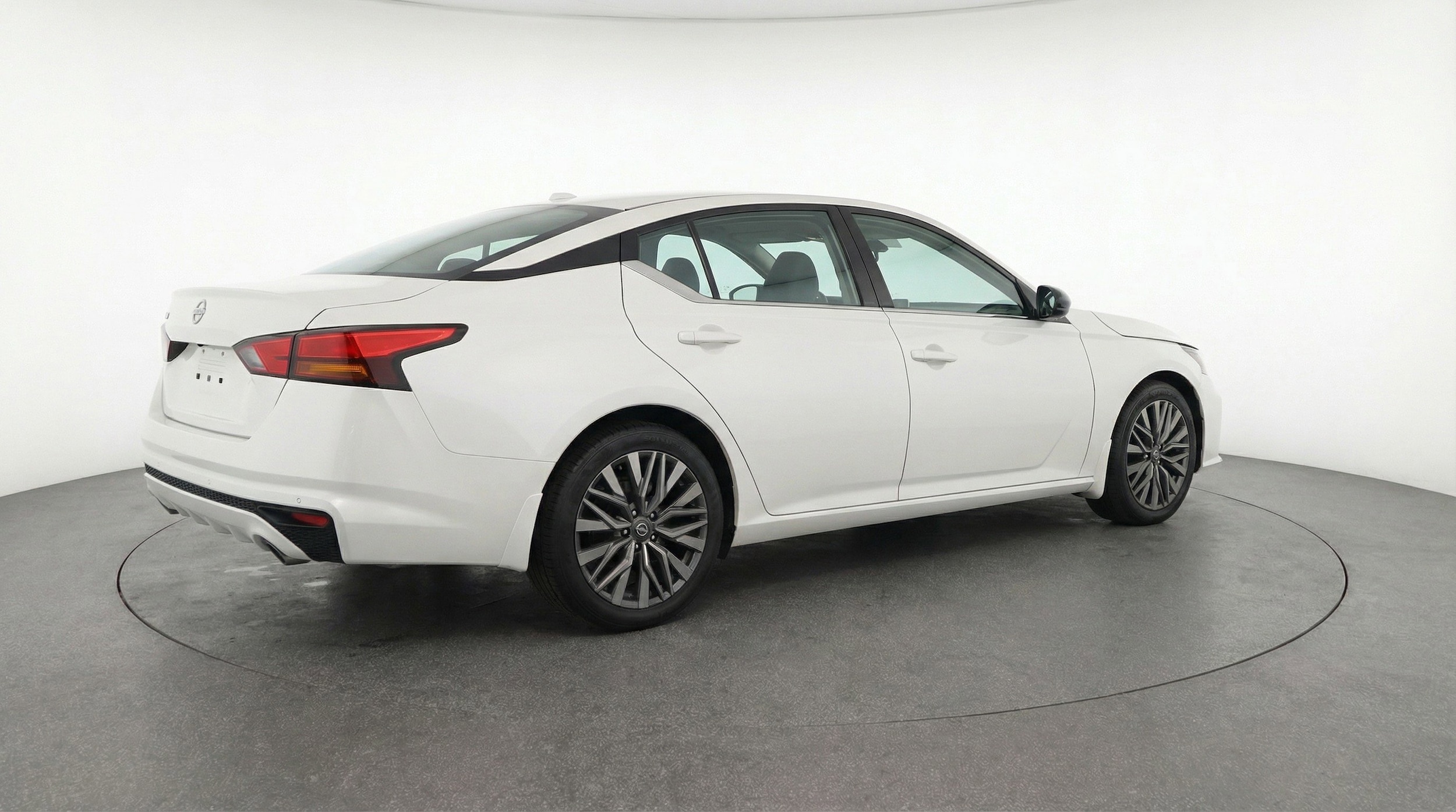 Thumbnail: 2025 Nissan Altima - 9