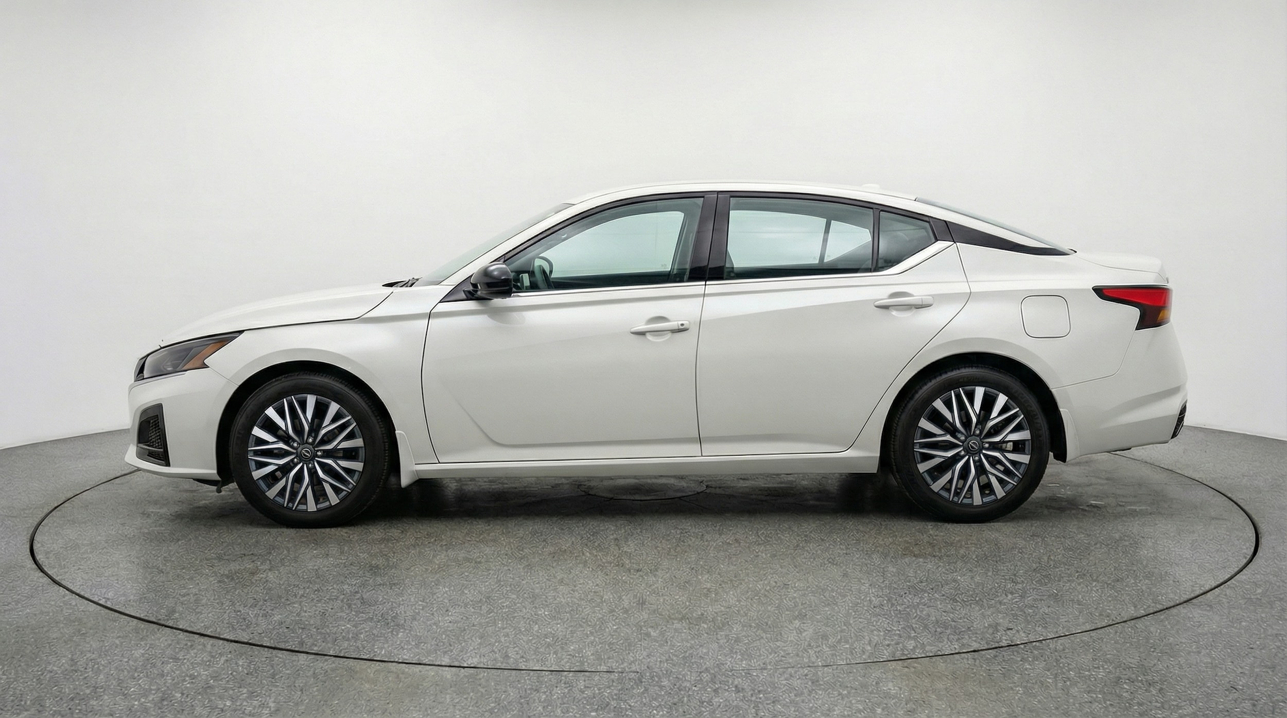 Thumbnail: 2025 Nissan Altima - 4