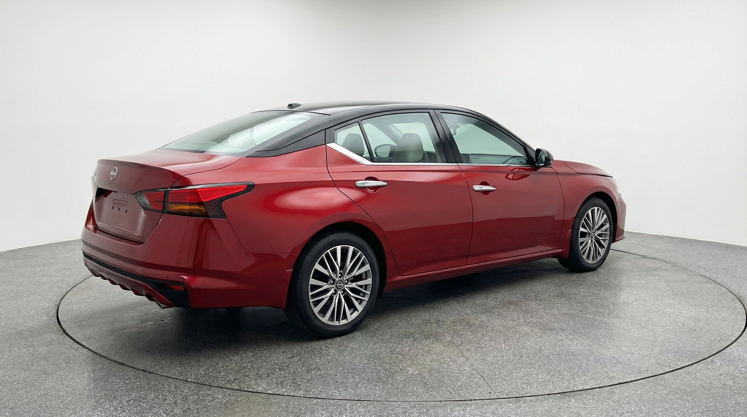 Thumbnail: 2025 Nissan Altima - 9