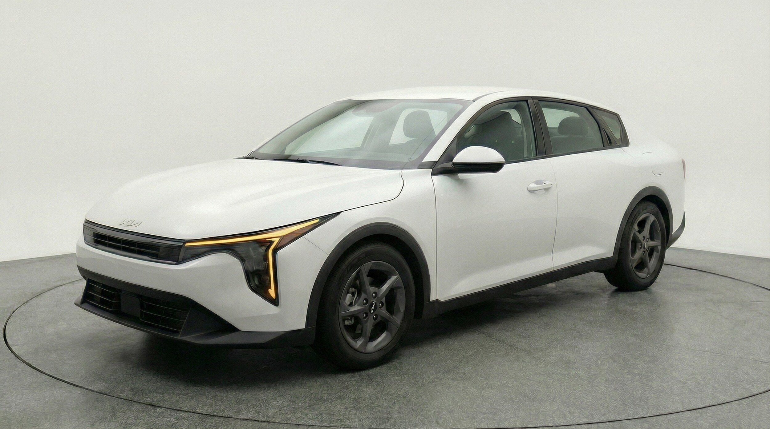 Thumbnail: 2025 Kia K4 - 3