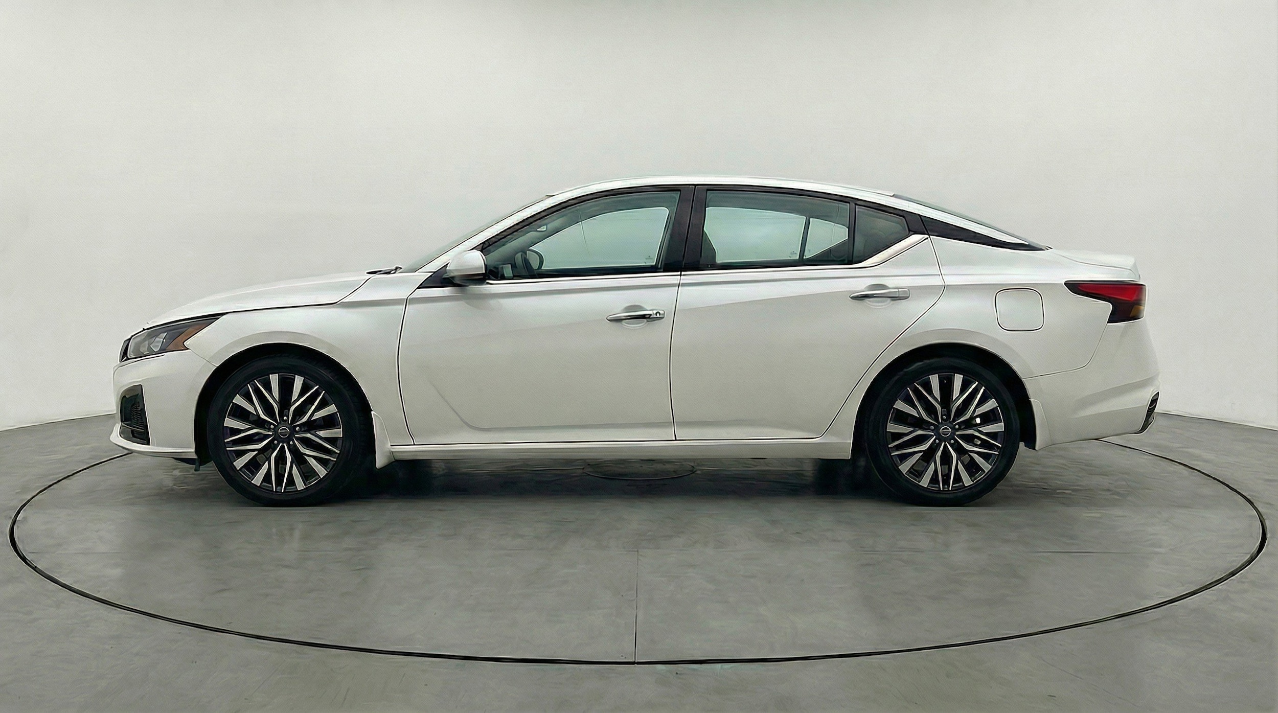 Thumbnail: 2025 Nissan Altima - 5