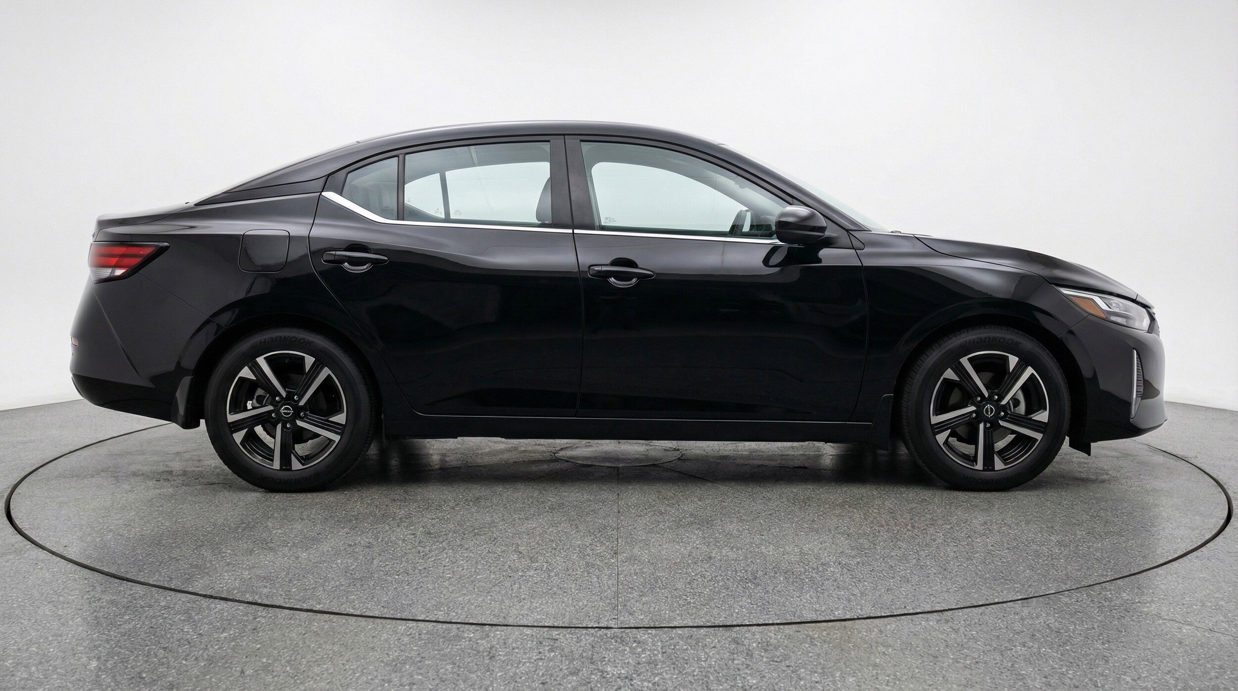 Thumbnail: 2025 Nissan Sentra - 11