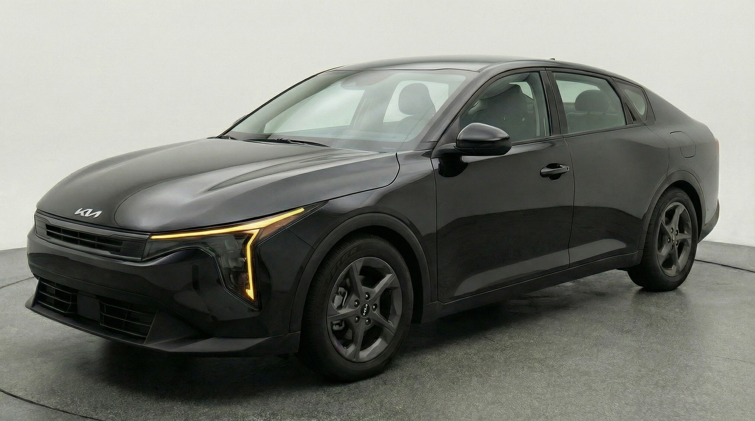 Thumbnail: 2025 Kia K4 - 3