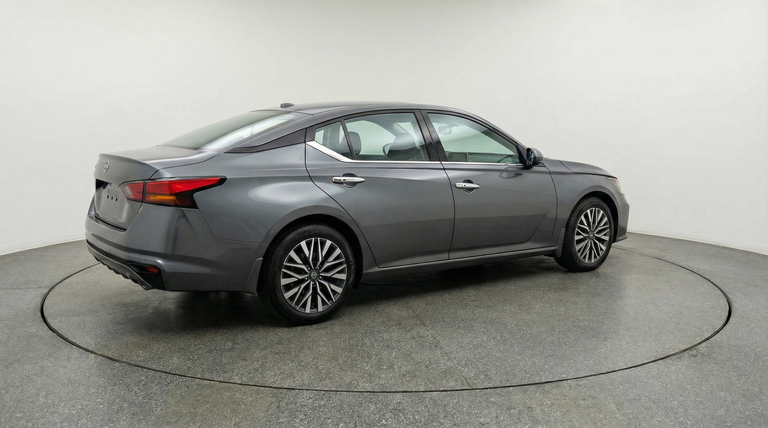 Thumbnail: 2025 Nissan Altima - 9