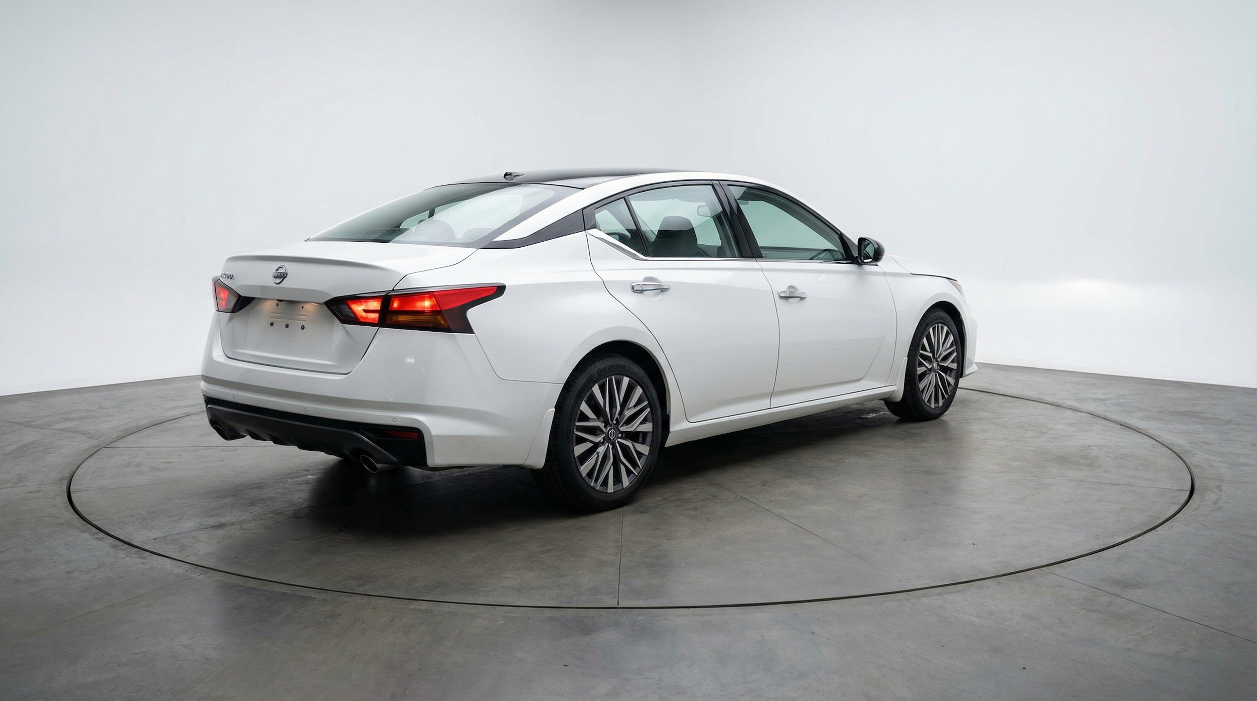 Thumbnail: 2025 Nissan Altima - 9