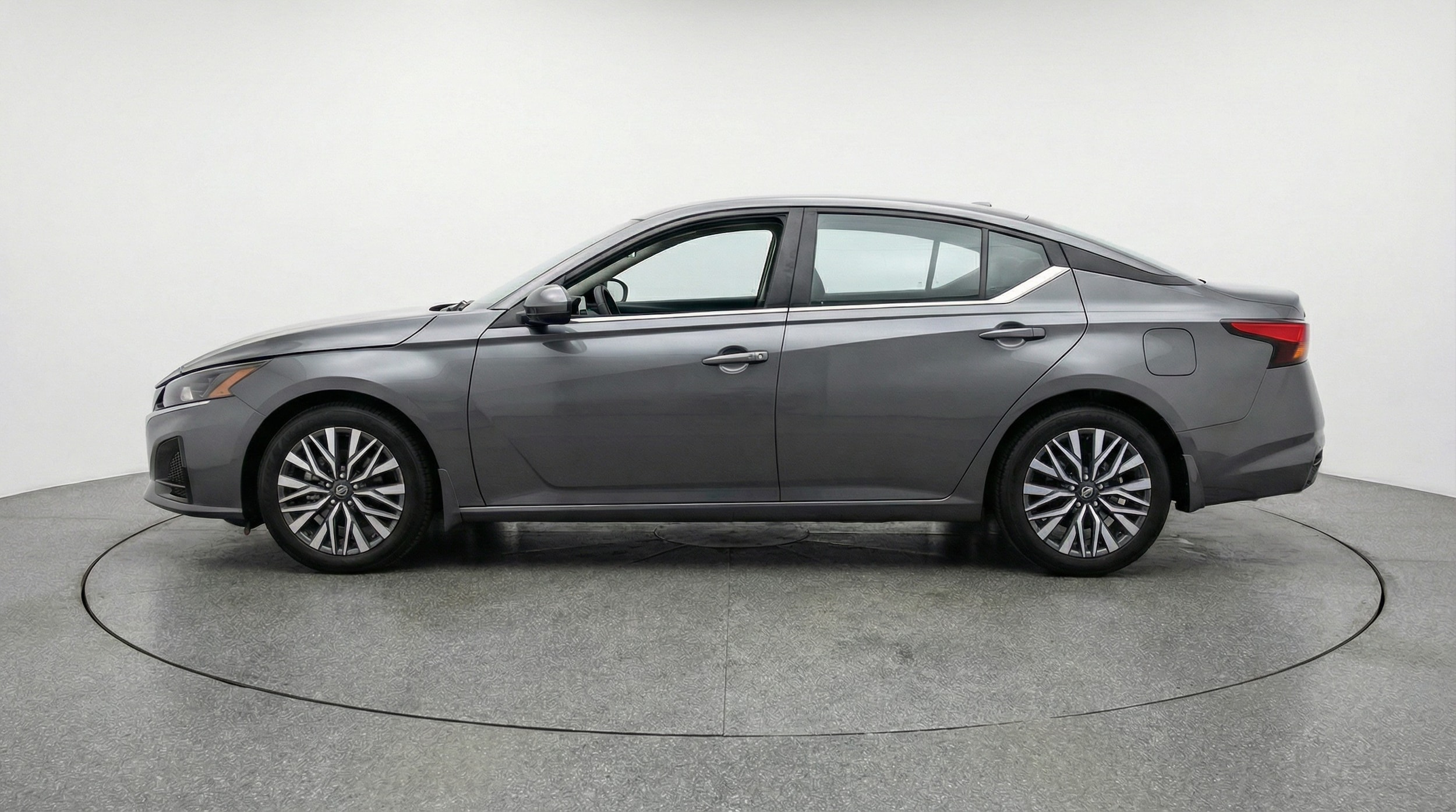 Thumbnail: 2025 Nissan Altima - 4