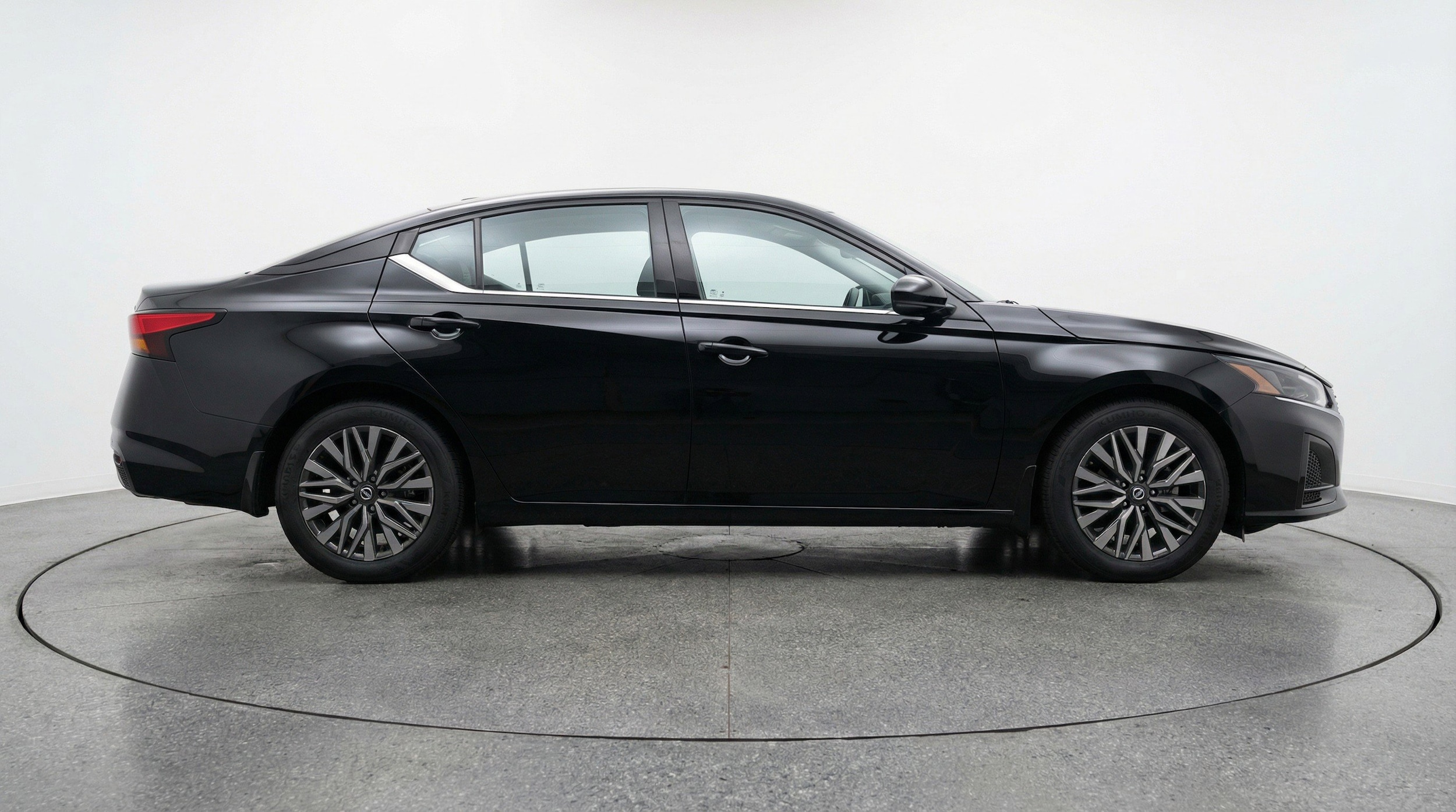 Thumbnail: 2025 Nissan Altima - 11