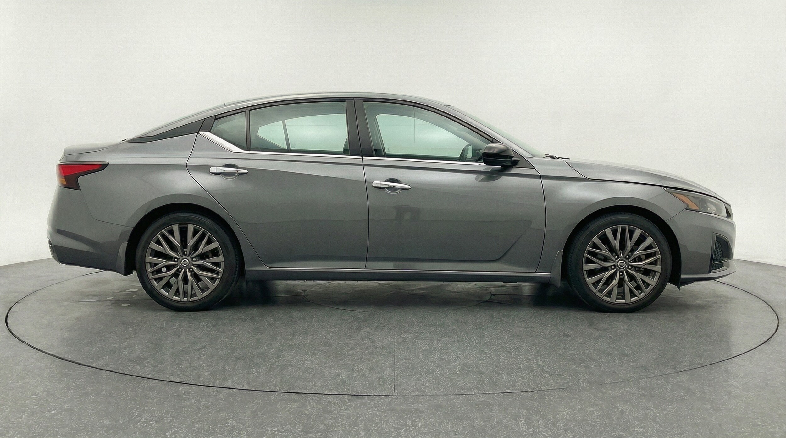 Thumbnail: 2025 Nissan Altima - 8