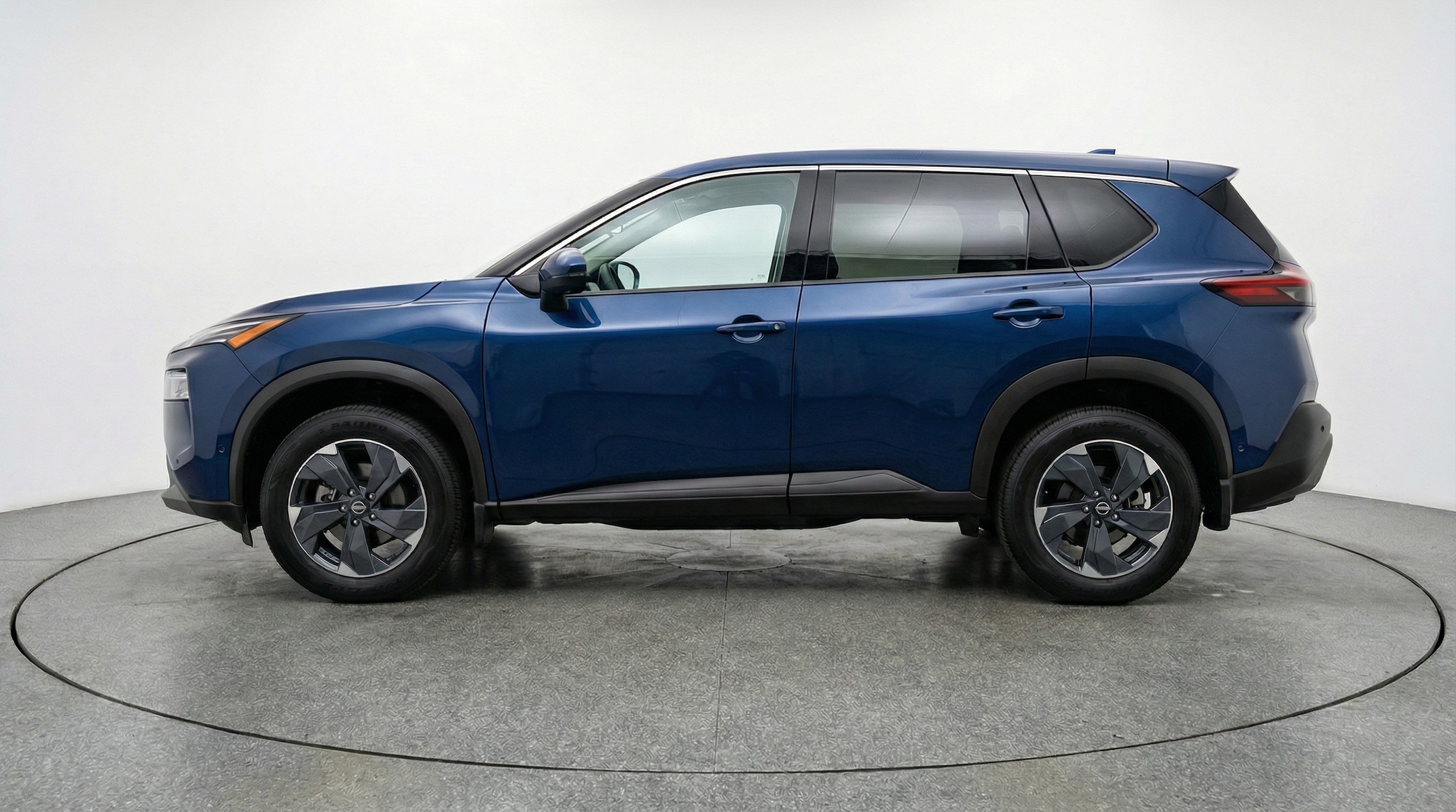 Thumbnail: 2025 Nissan Rogue - 4