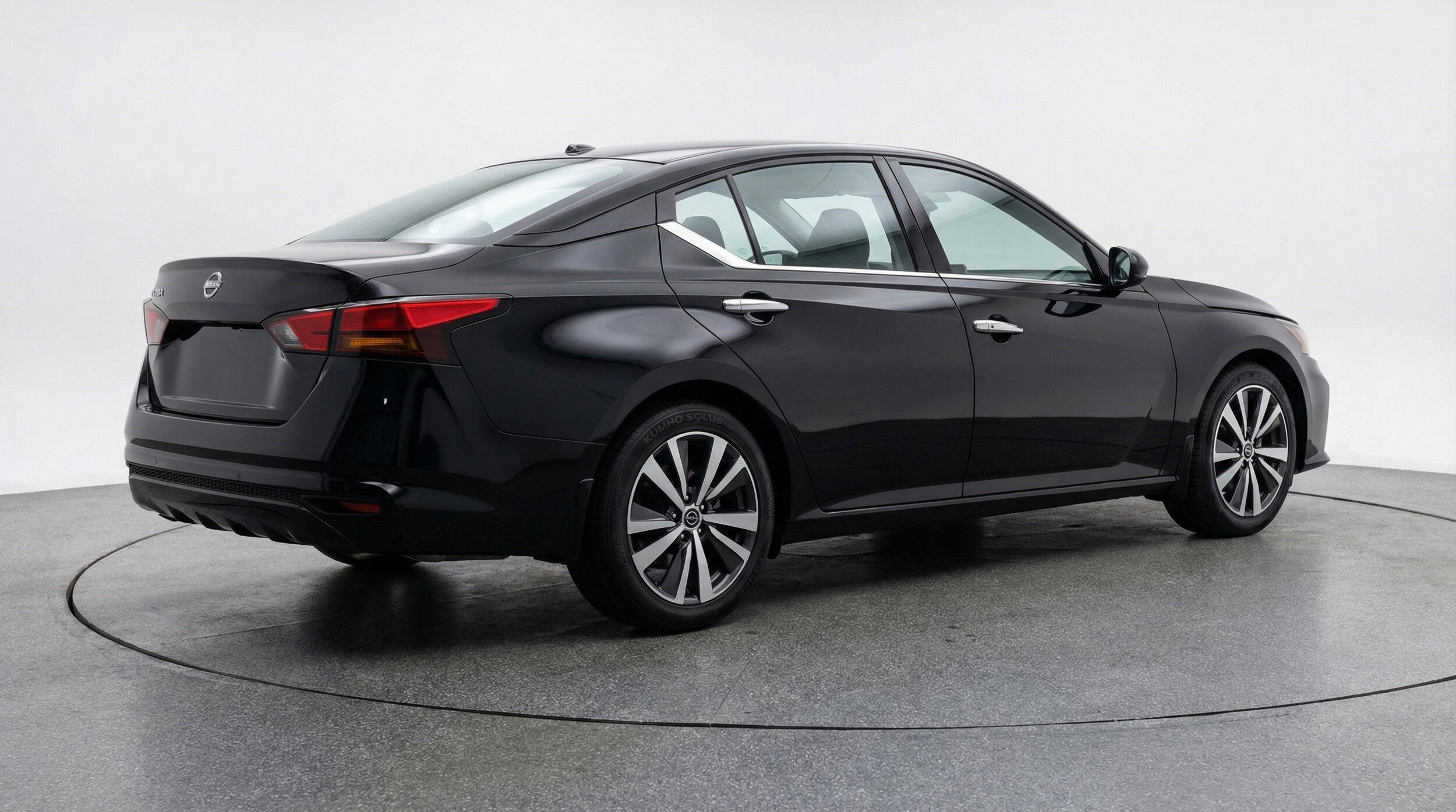 Thumbnail: 2025 Nissan Altima - 9