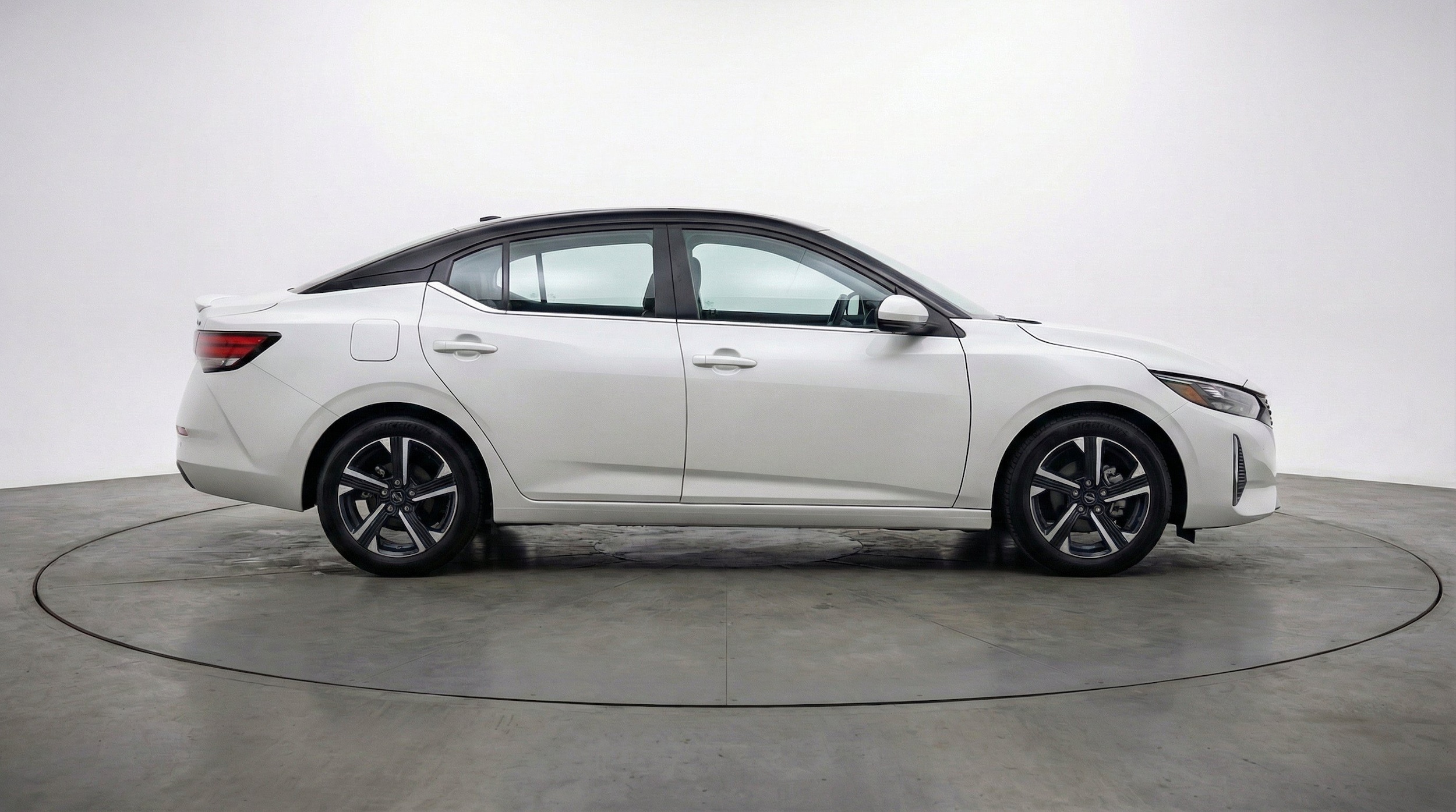 Thumbnail: 2025 Nissan Sentra - 11