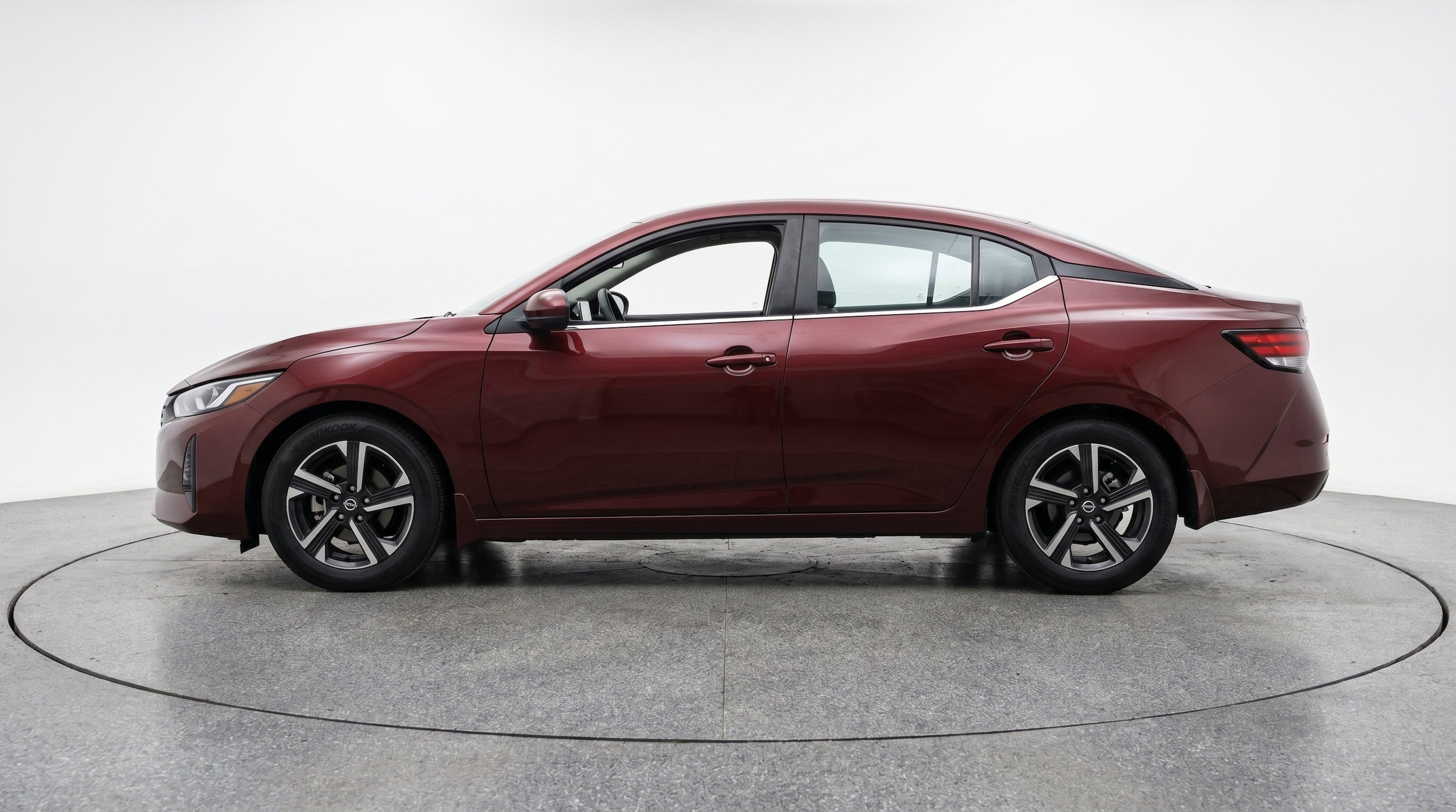 Thumbnail: 2025 Nissan Sentra - 5