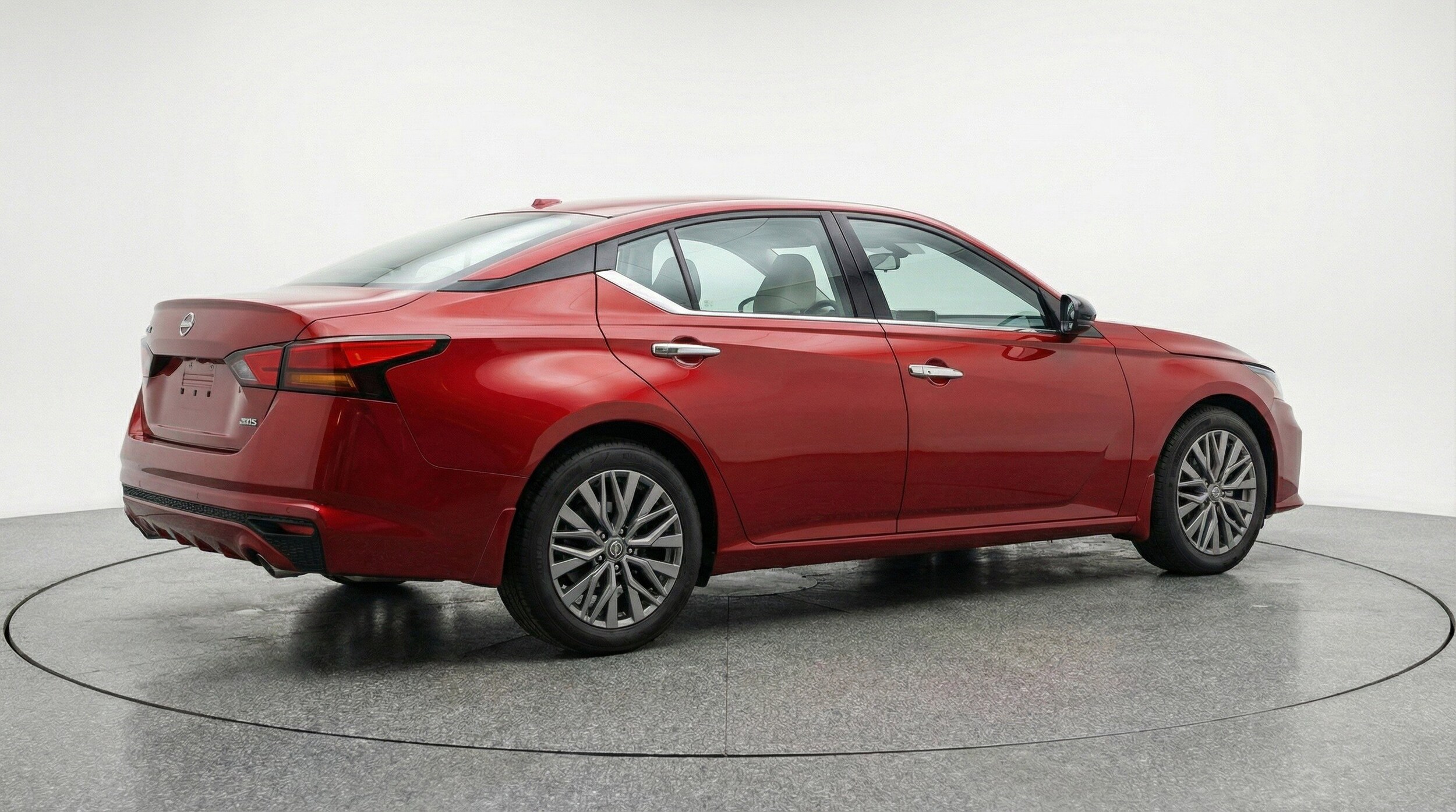 Thumbnail: 2025 Nissan Altima - 9