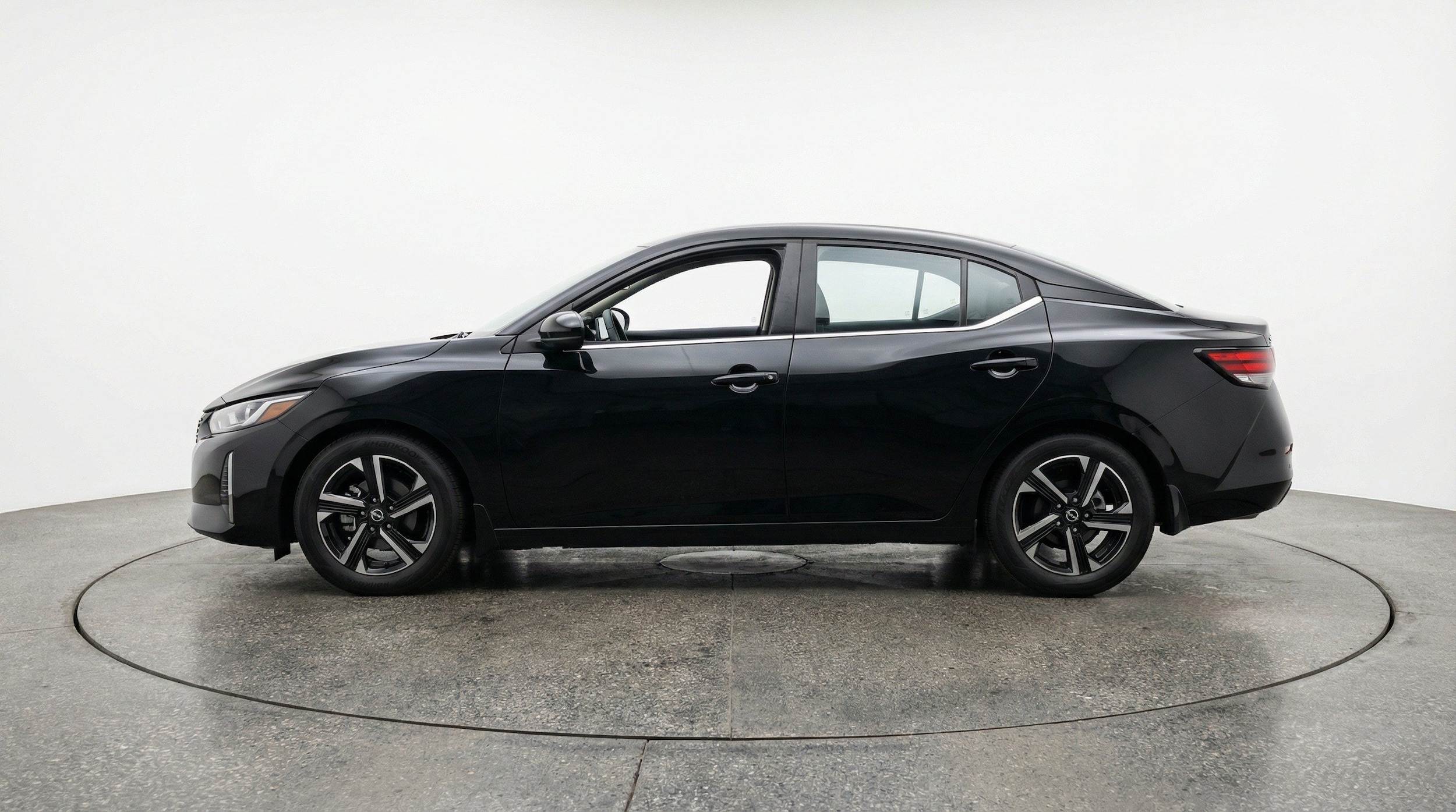 Thumbnail: 2025 Nissan Sentra - 5