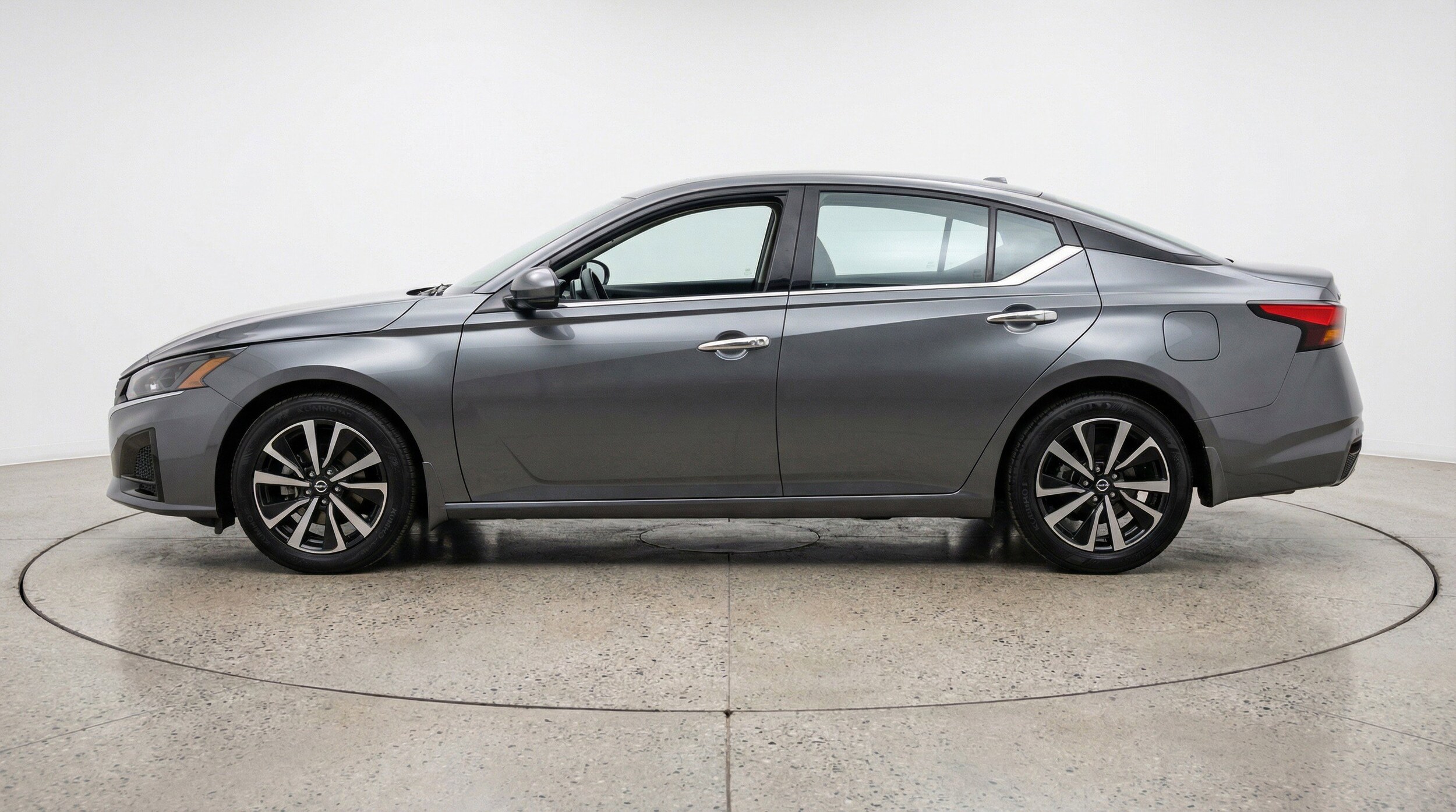 Thumbnail: 2025 Nissan Altima - 5