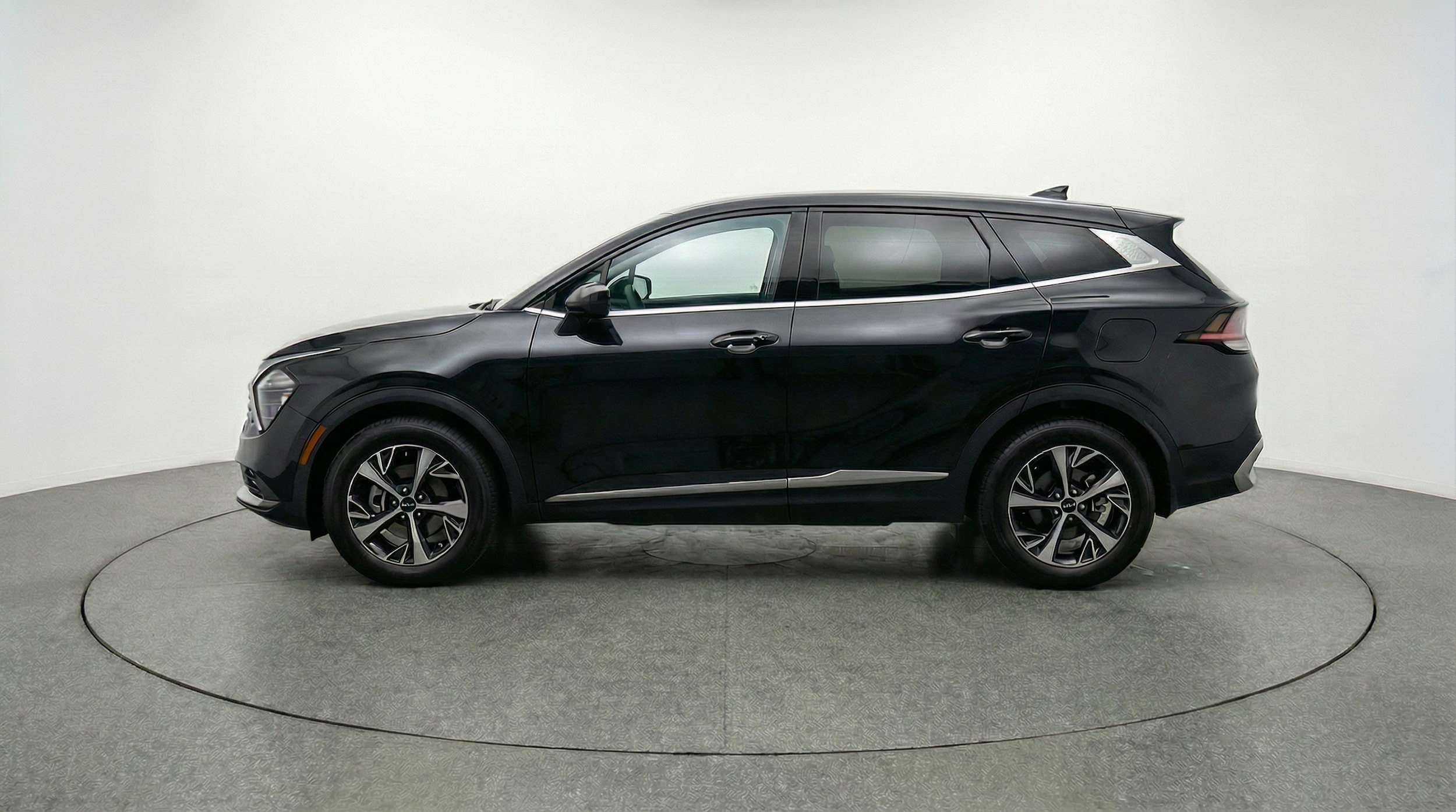 Thumbnail: 2025 Kia Sportage - 4