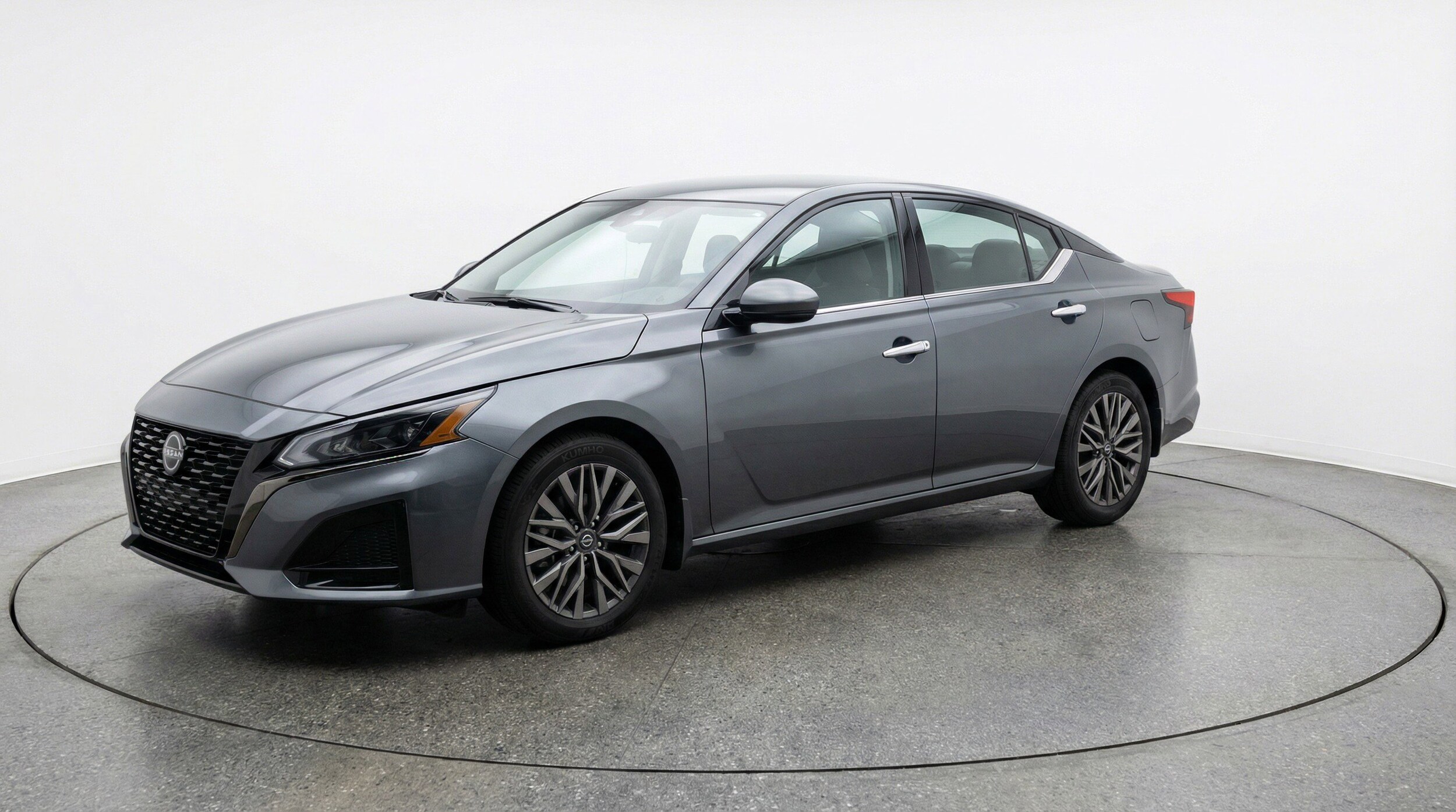 Thumbnail: 2025 Nissan Altima - 3