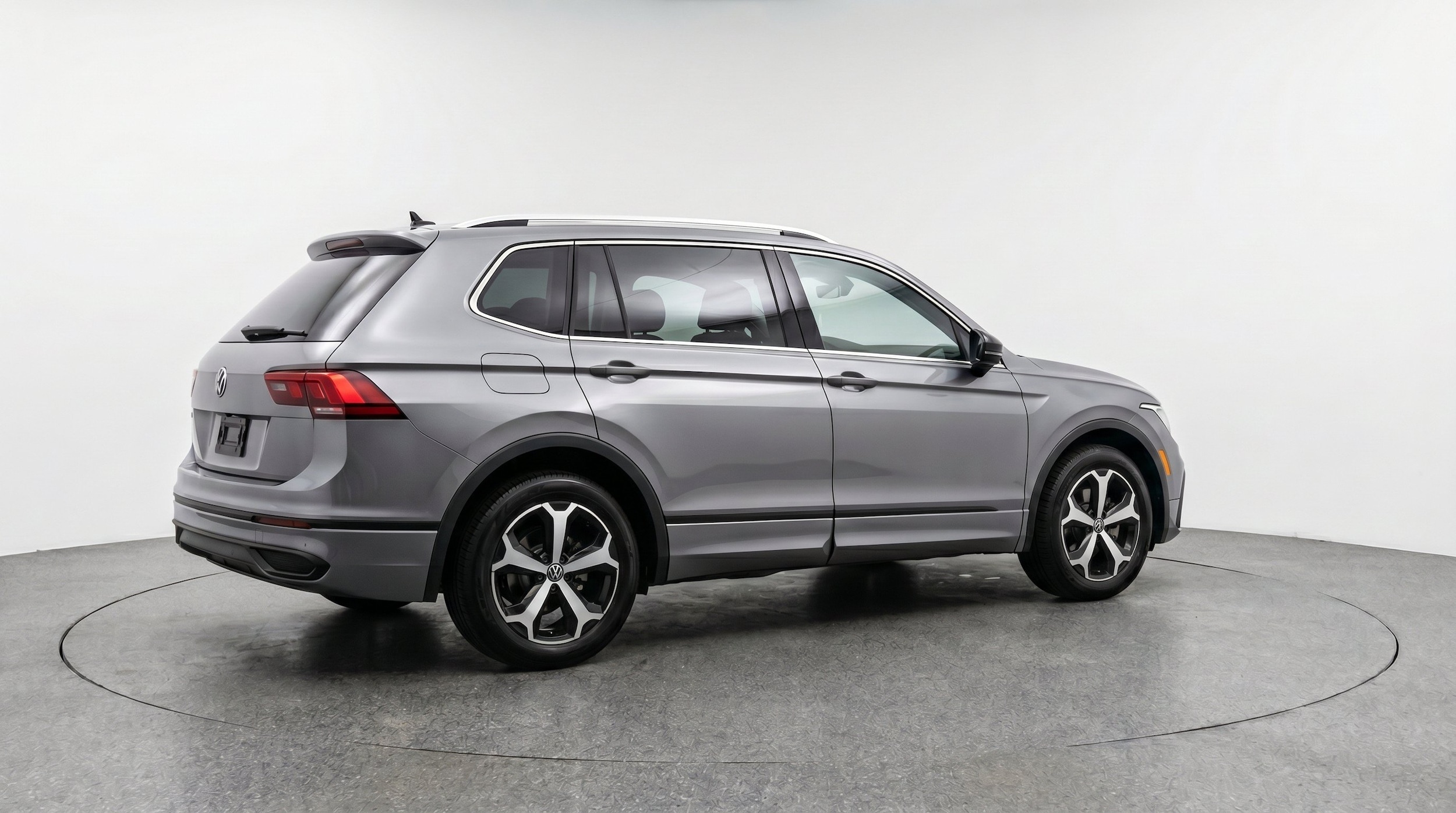 Thumbnail: 2026 Volkswagen Tiguan - 9