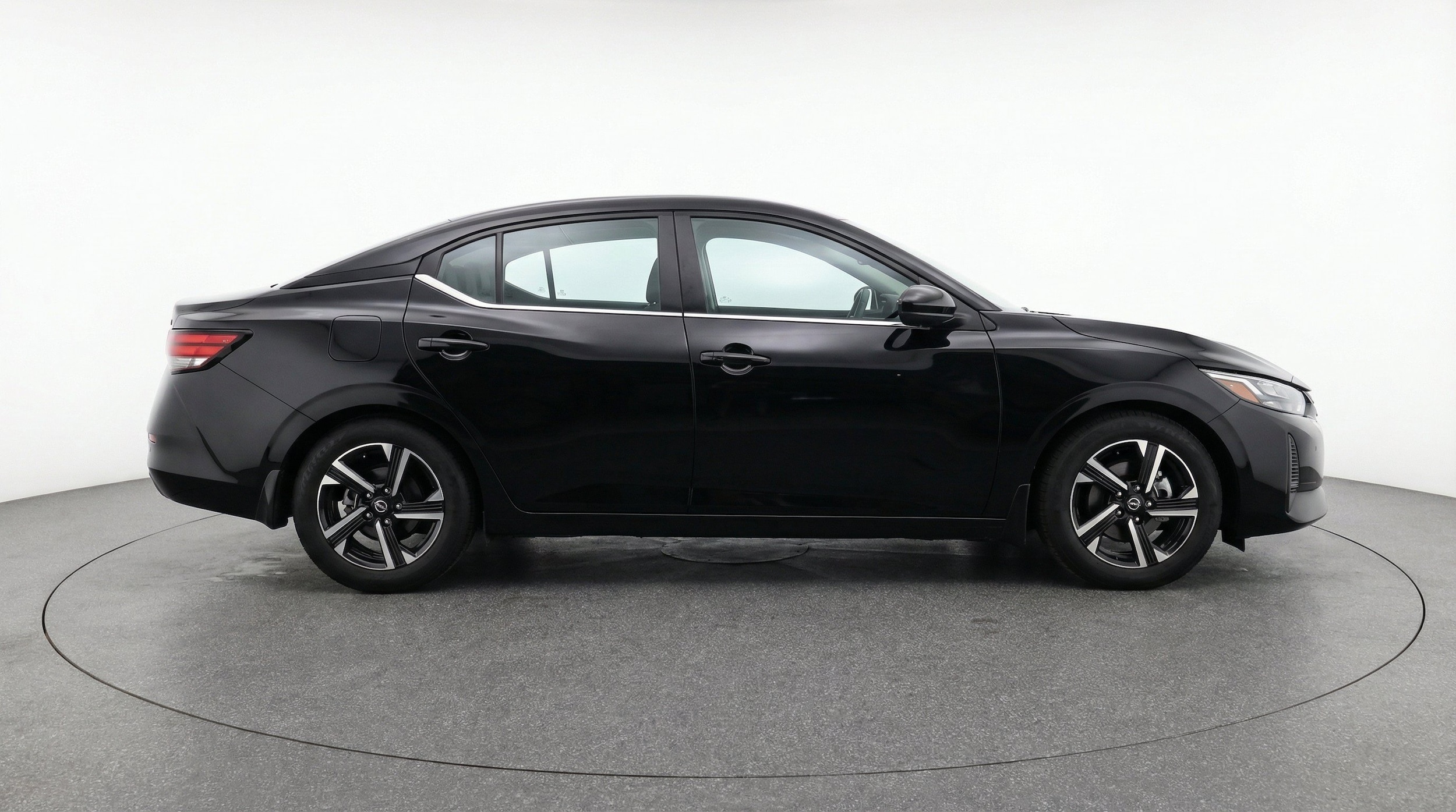 Thumbnail: 2025 Nissan Sentra - 10