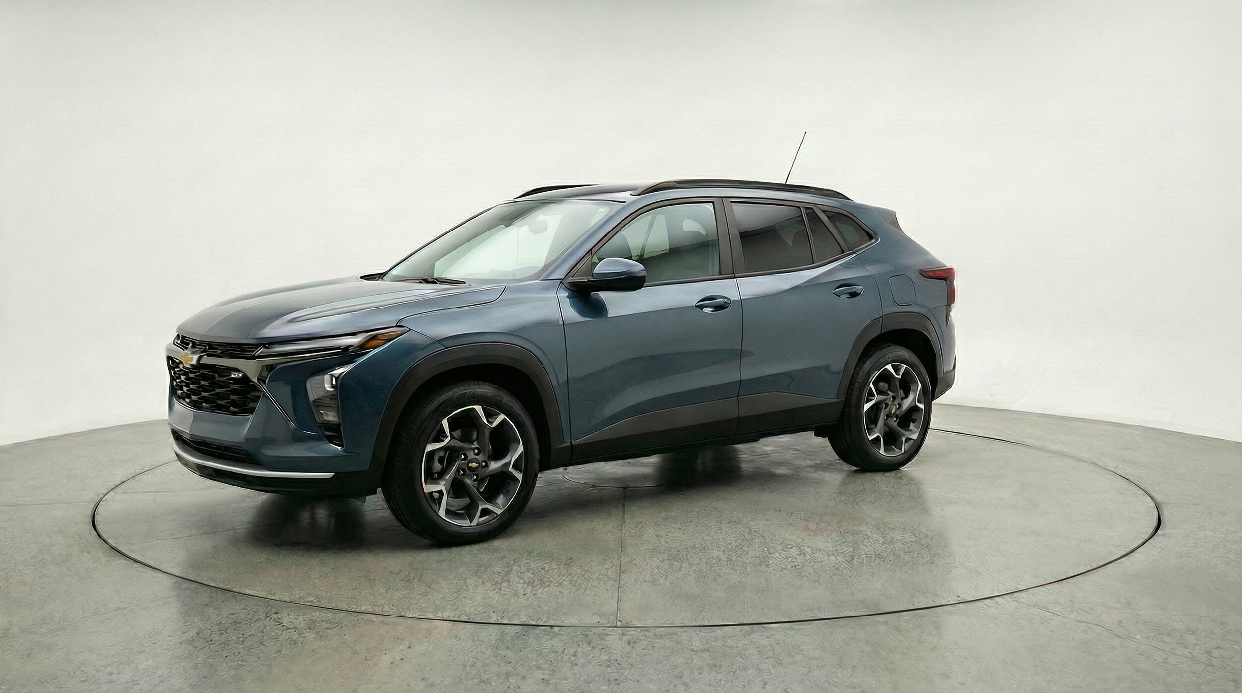 Thumbnail: 2025 Chevrolet Trax - 3