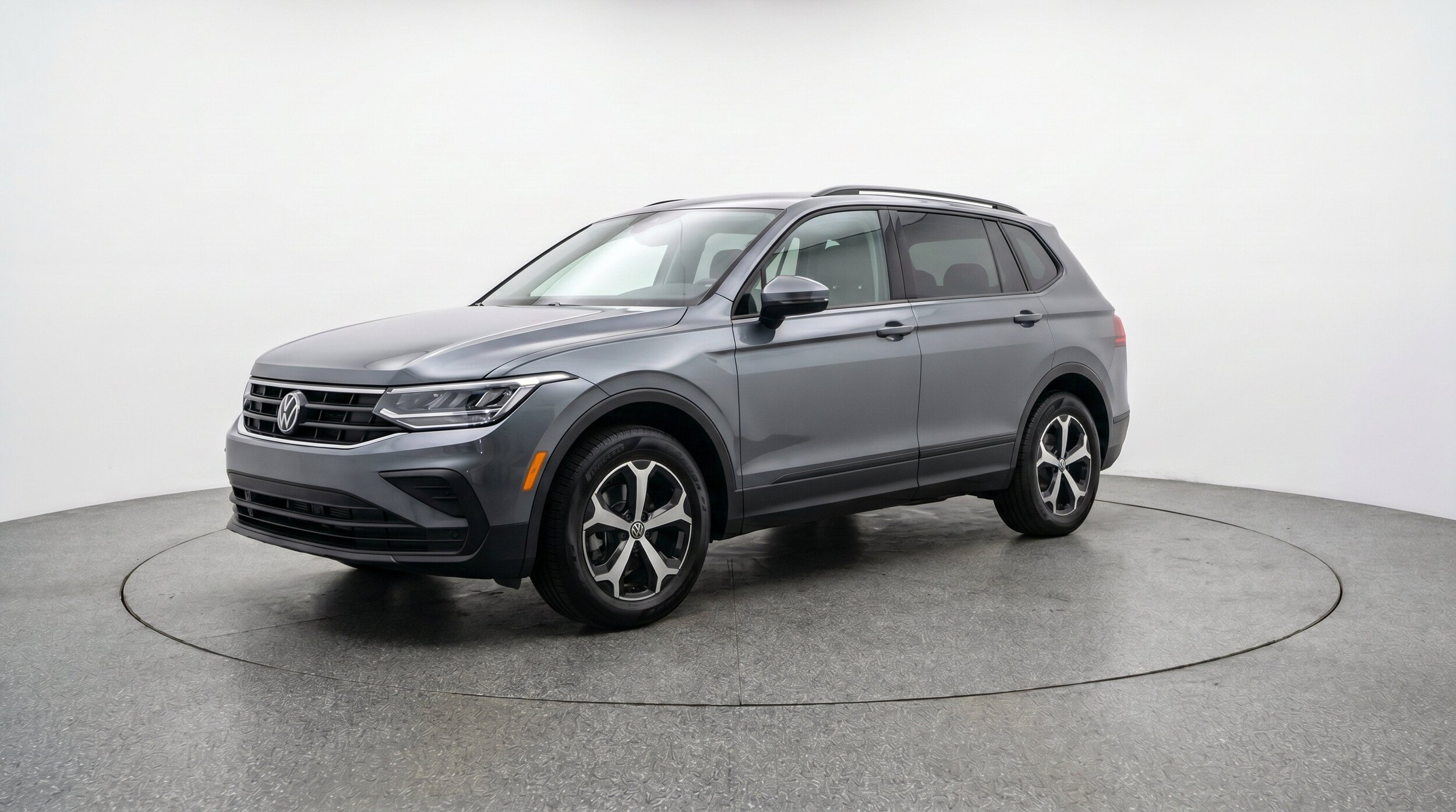 Thumbnail: 2026 Volkswagen Tiguan - 3