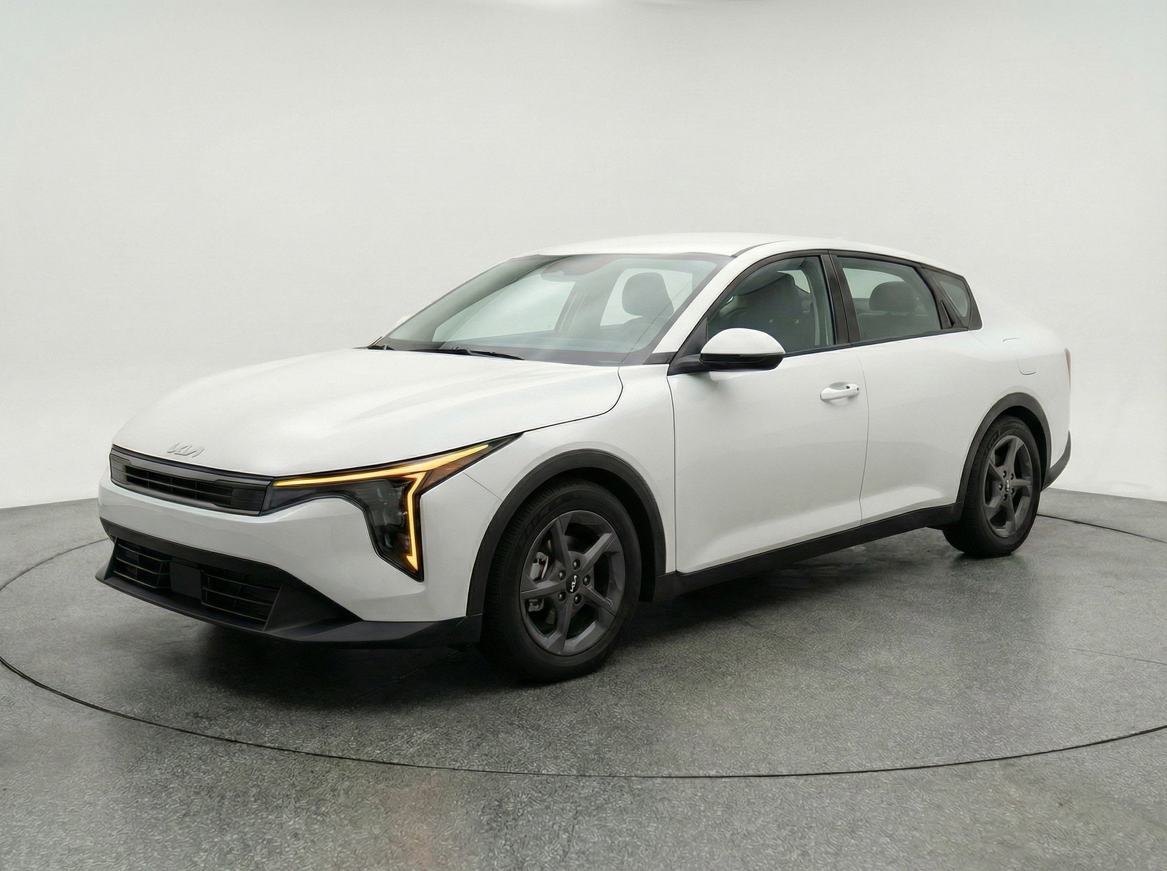 Thumbnail: 2025 Kia K4 - 3