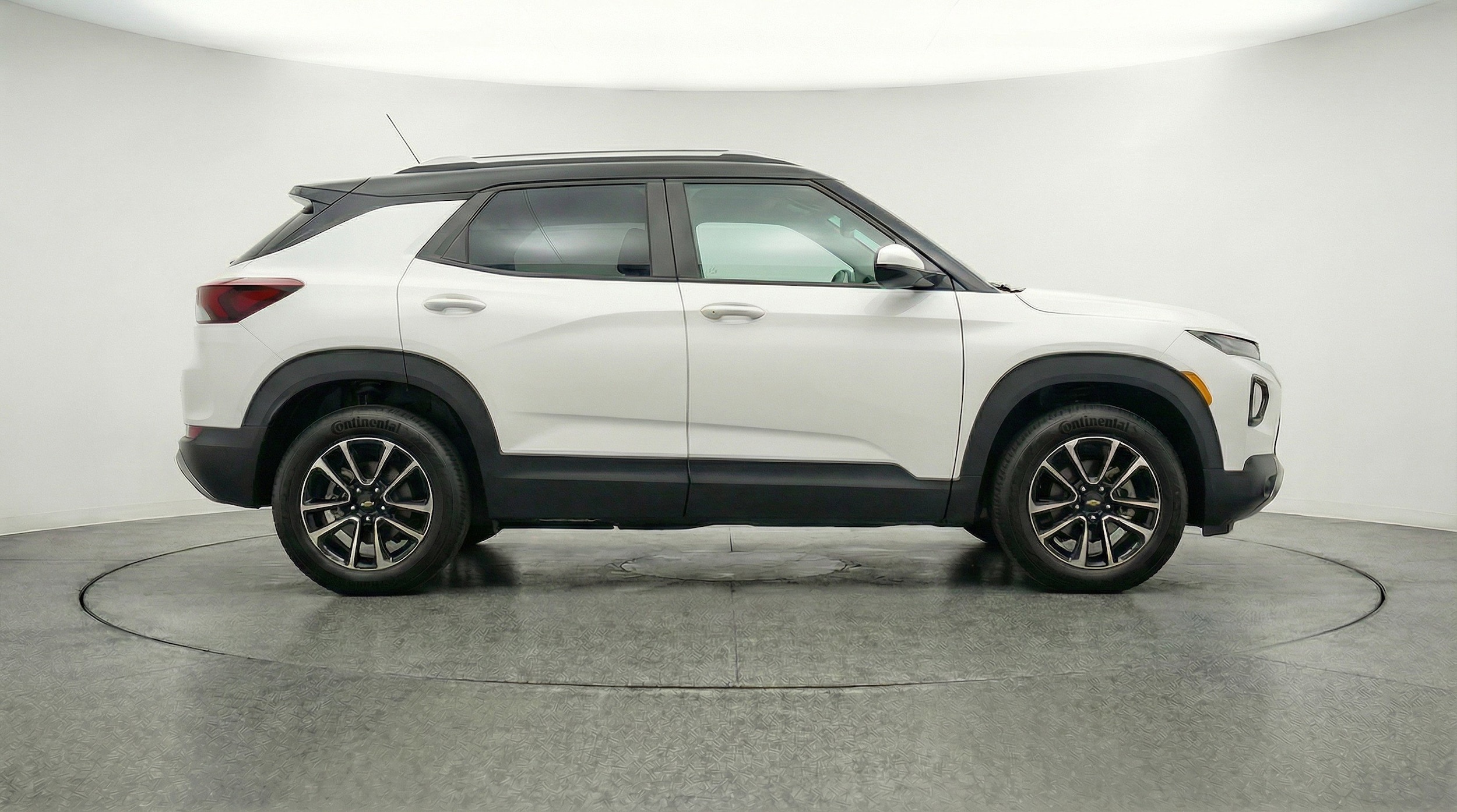Thumbnail: 2025 Chevrolet TrailBlazer - 11