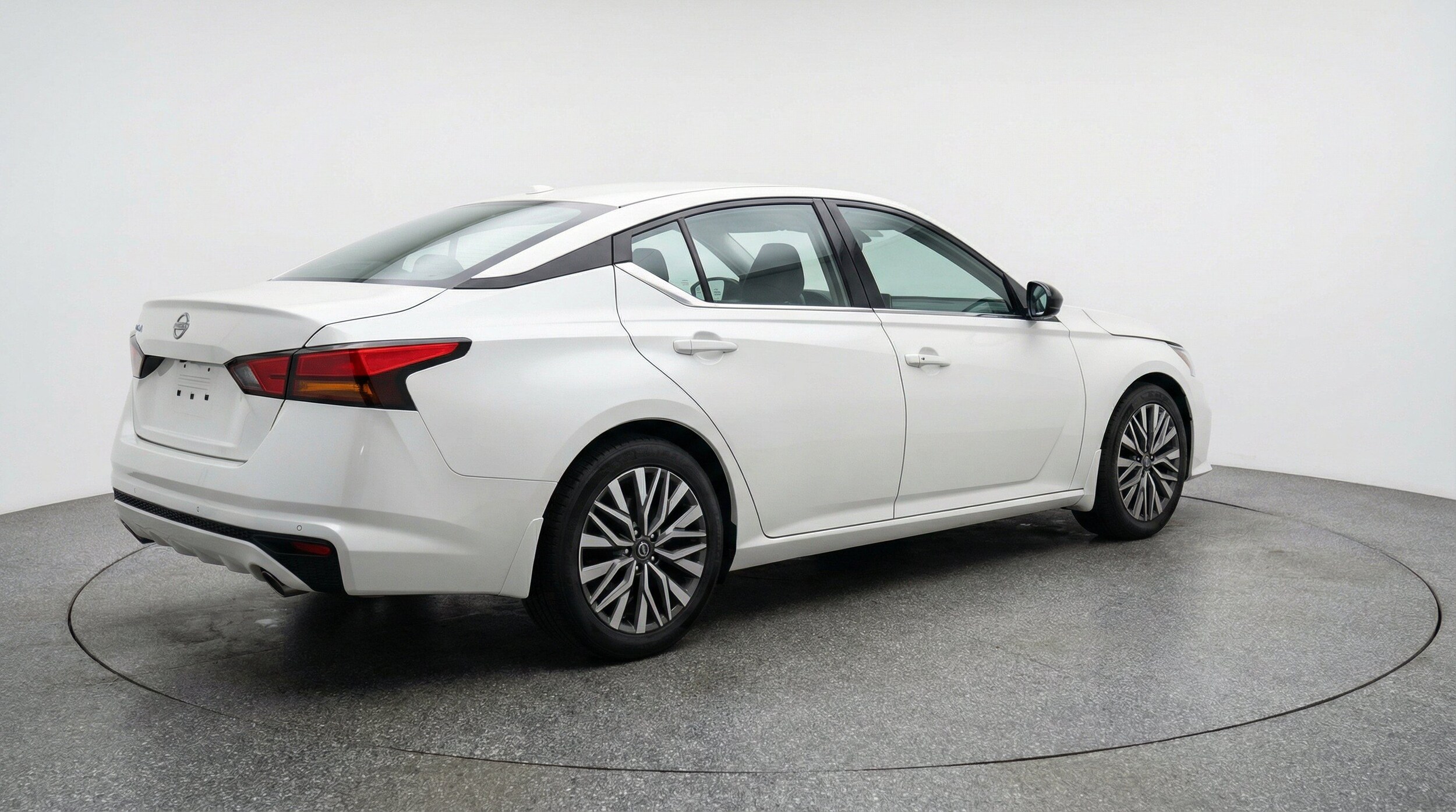 Thumbnail: 2025 Nissan Altima - 9
