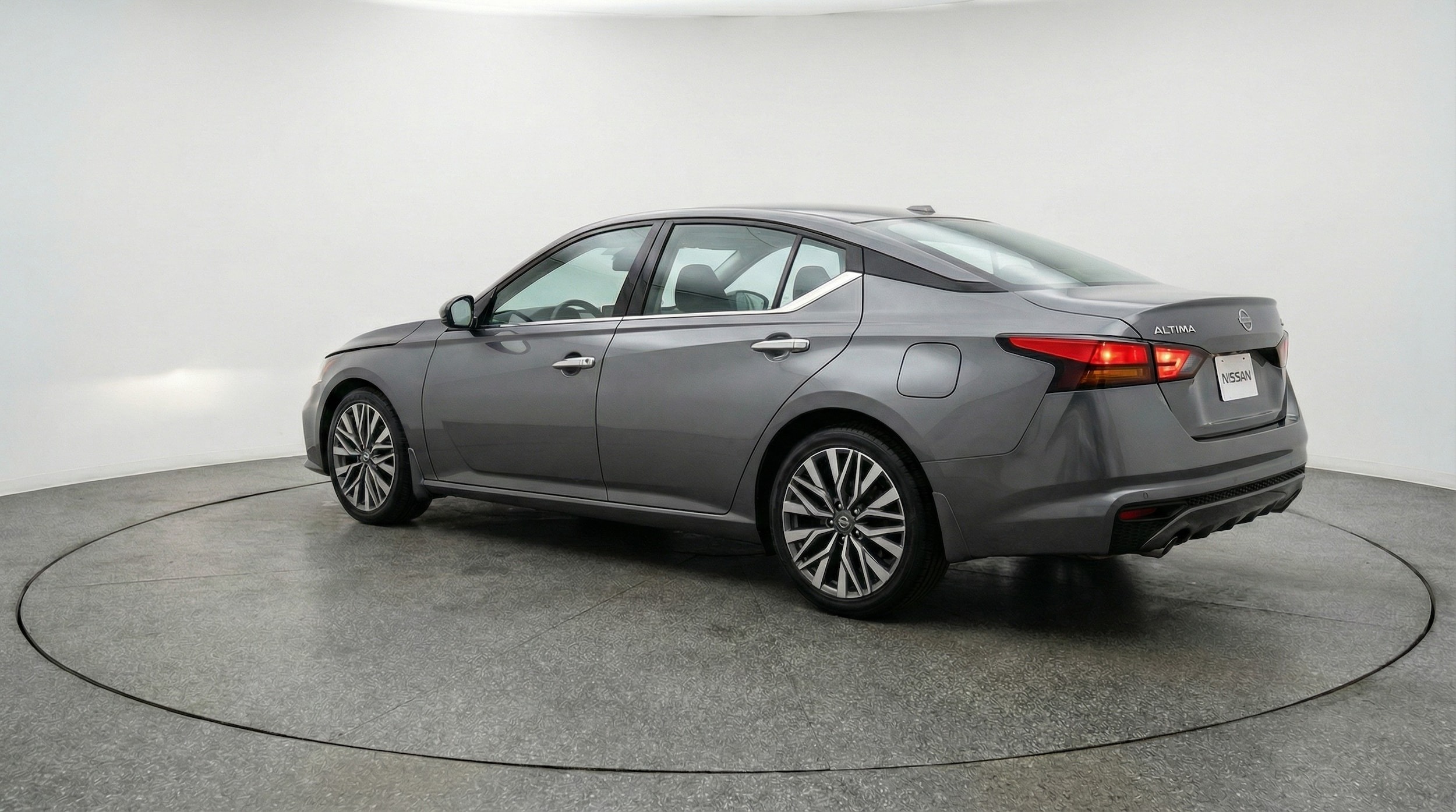 Thumbnail: 2025 Nissan Altima - 5