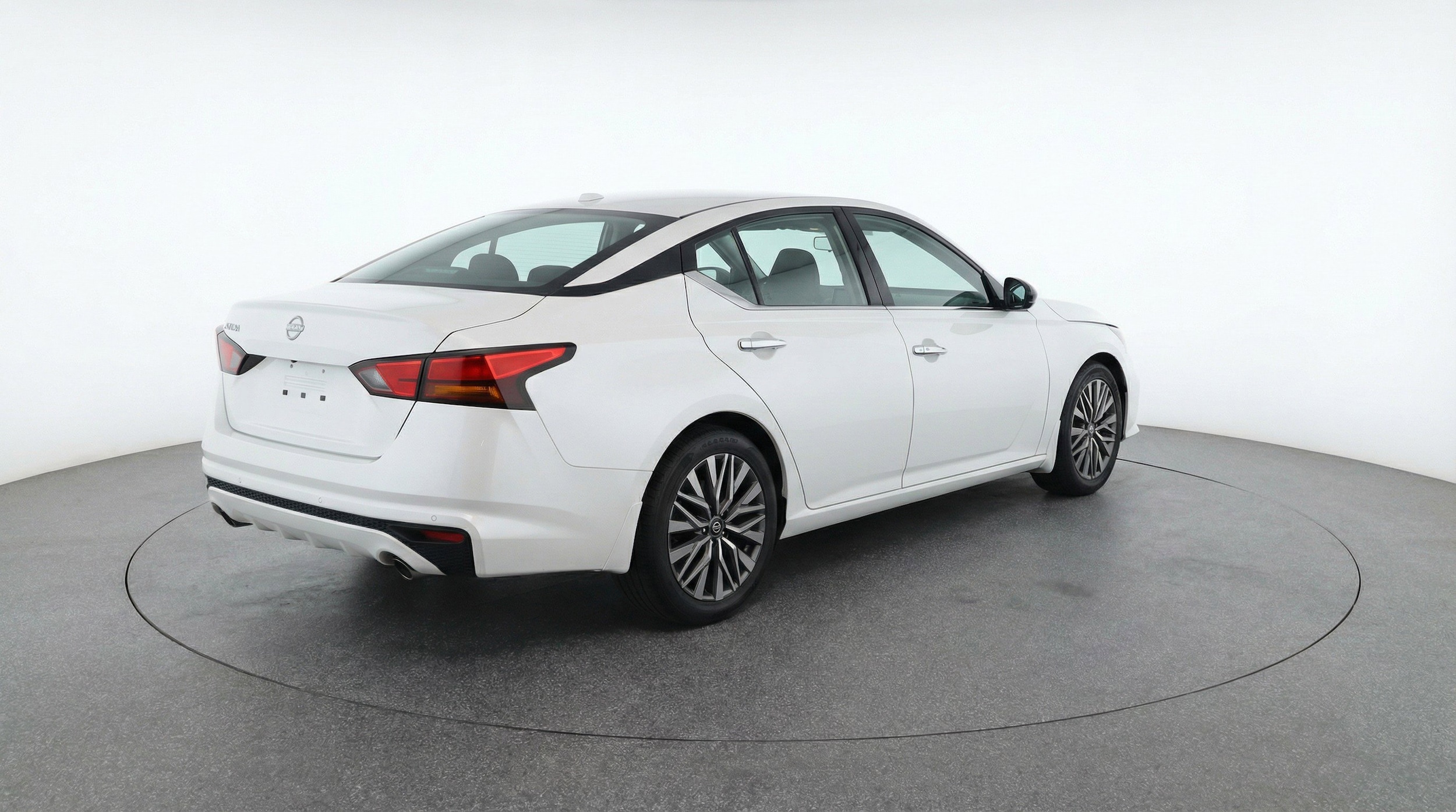 Thumbnail: 2025 Nissan Altima - 9