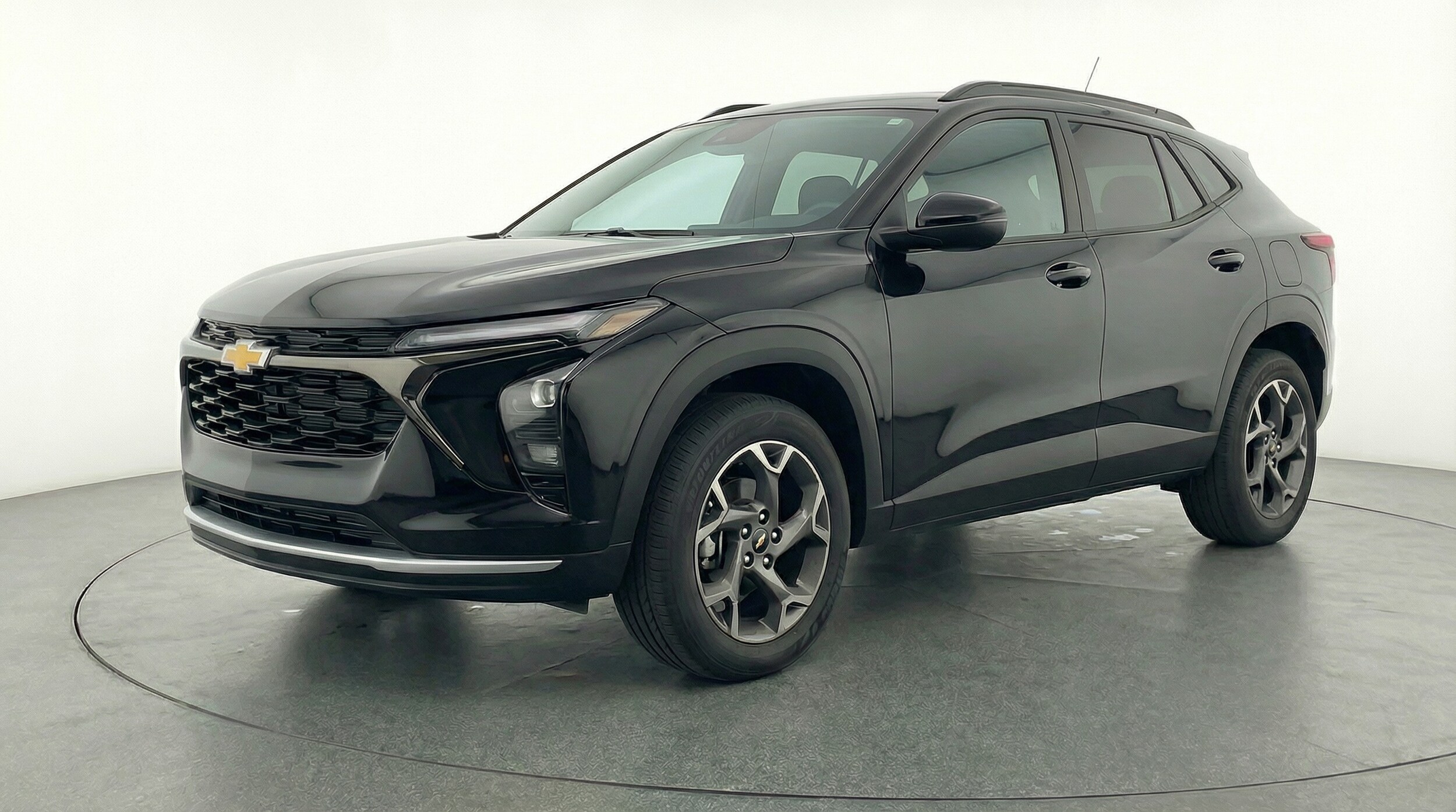 Thumbnail: 2025 Chevrolet Trax - 3