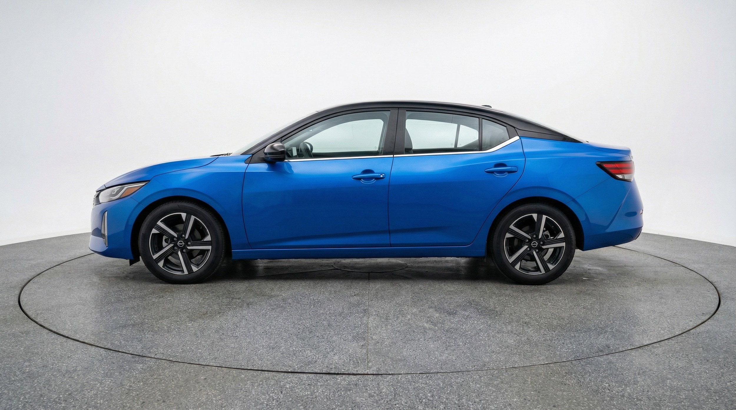 Thumbnail: 2025 Nissan Sentra - 5