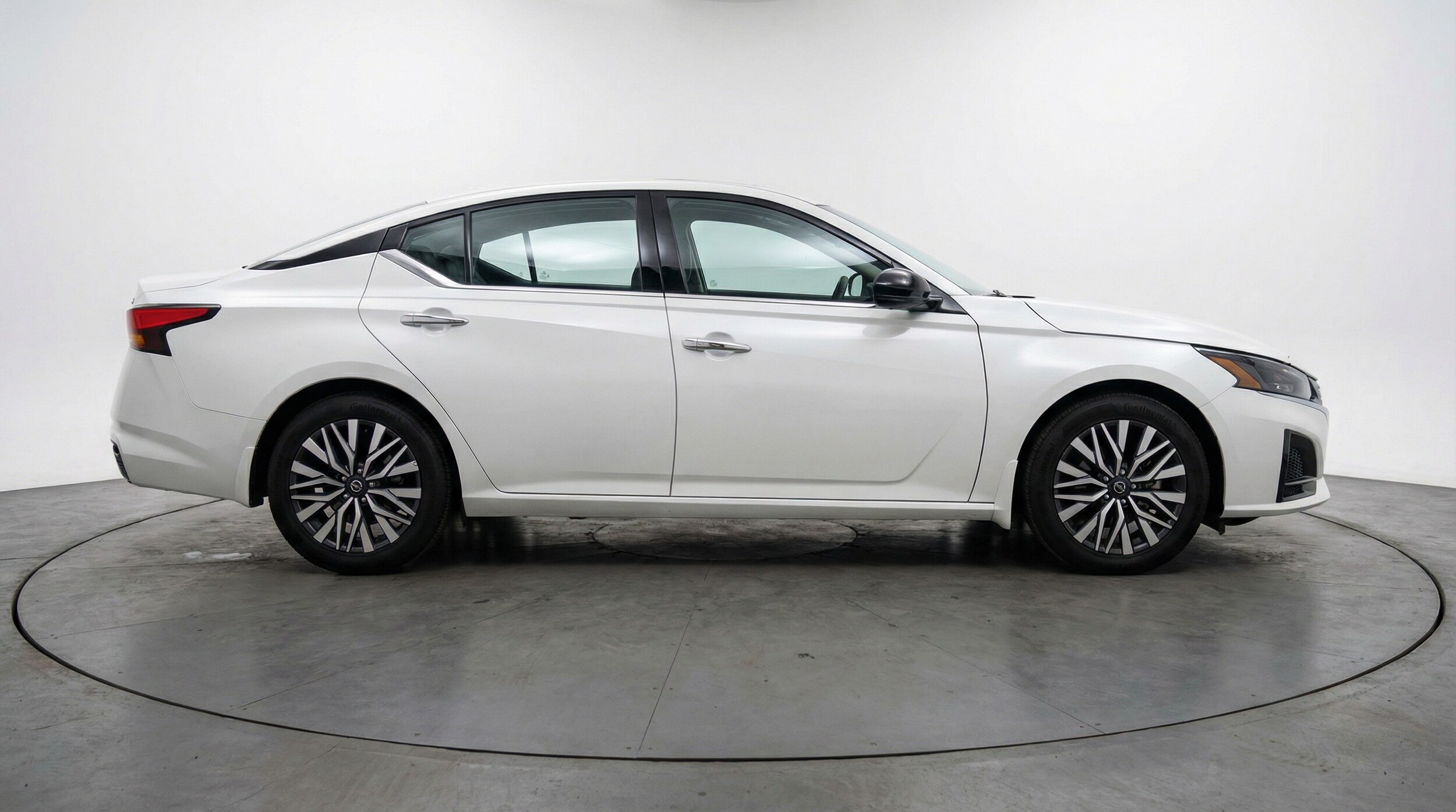 Thumbnail: 2025 Nissan Altima - 8