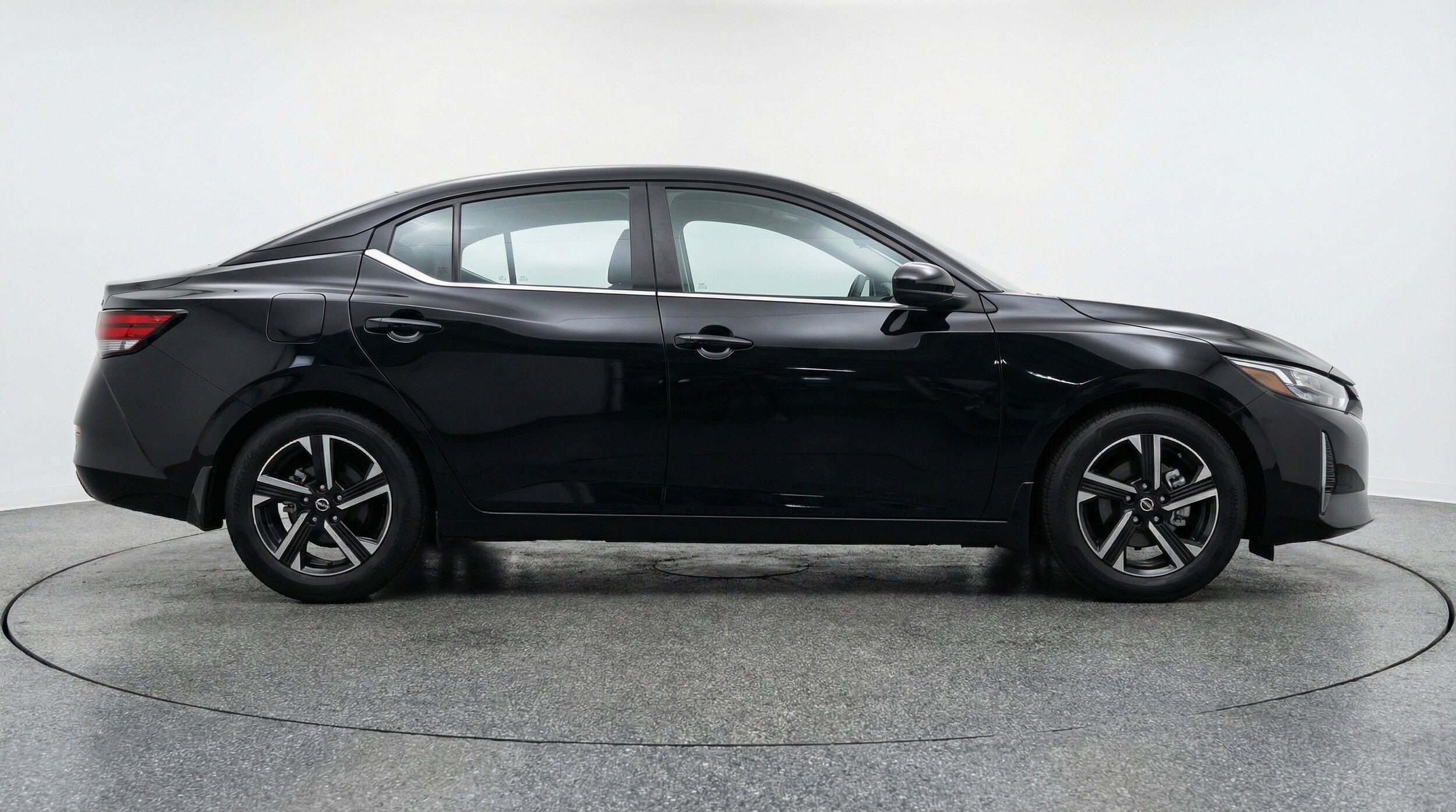 Thumbnail: 2025 Nissan Sentra - 11