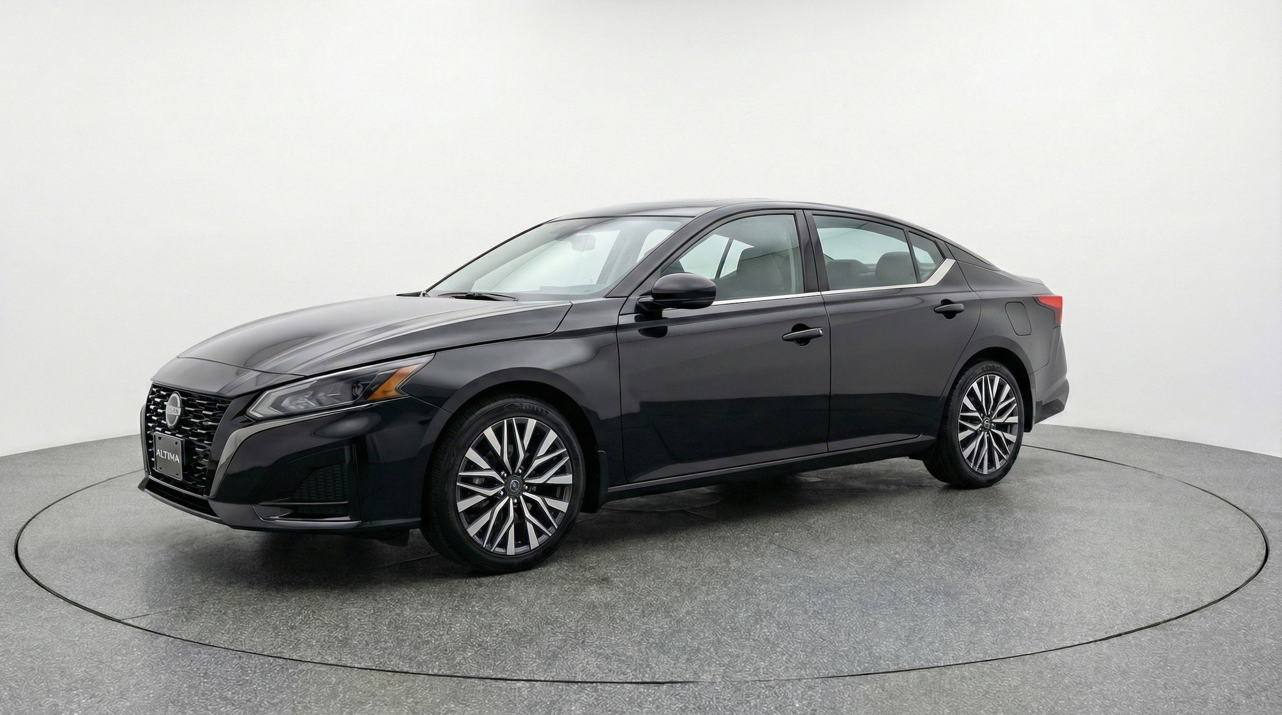 Thumbnail: 2025 Nissan Altima - 3