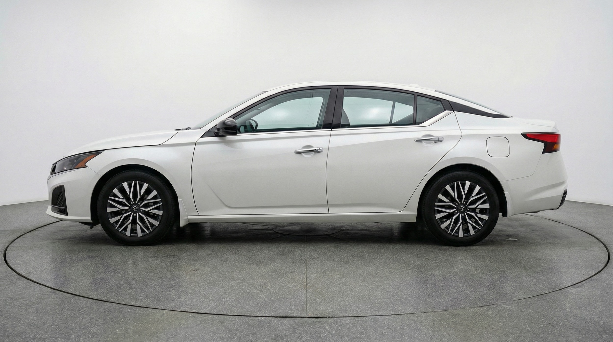 Thumbnail: 2025 Nissan Altima - 4