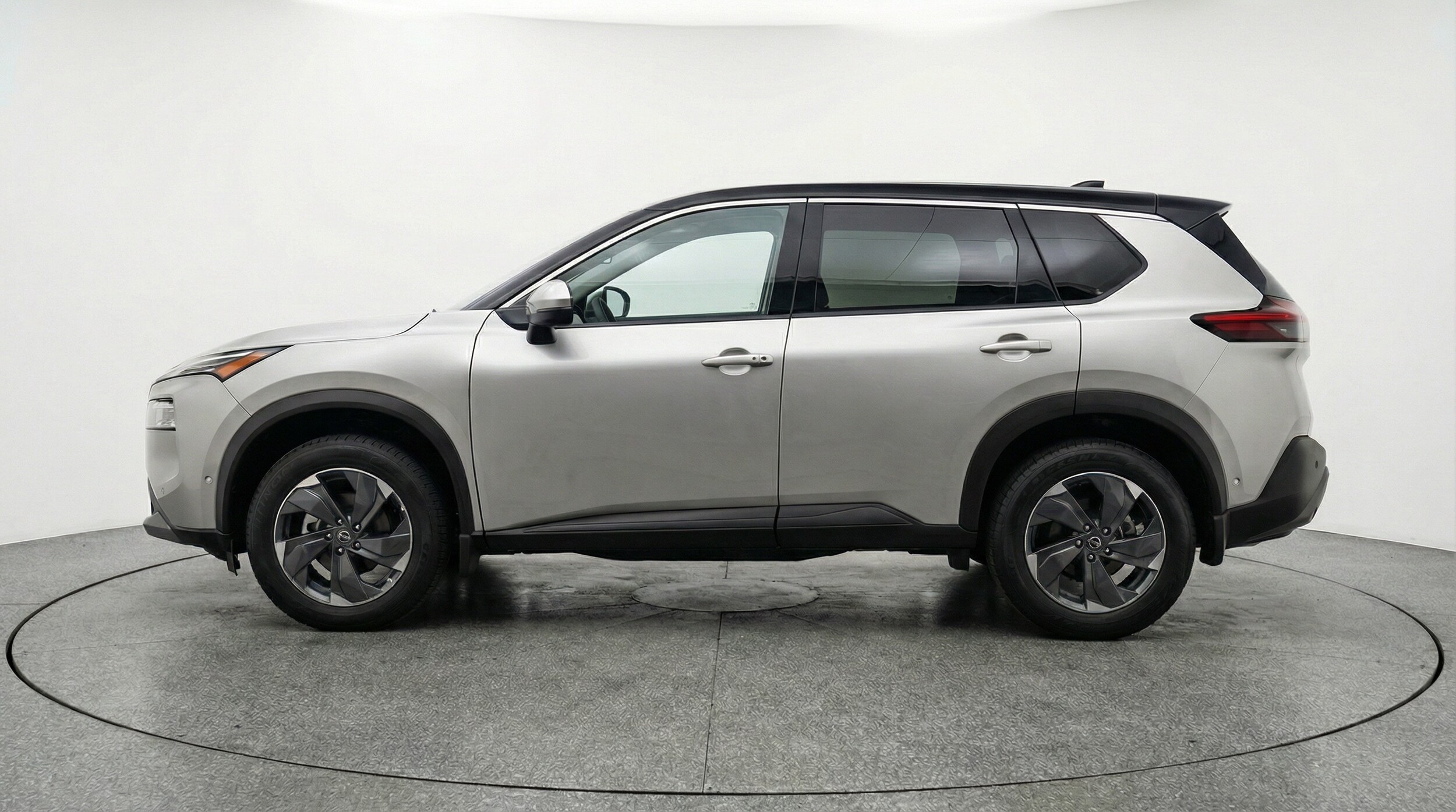 Thumbnail: 2025 Nissan Rogue - 4